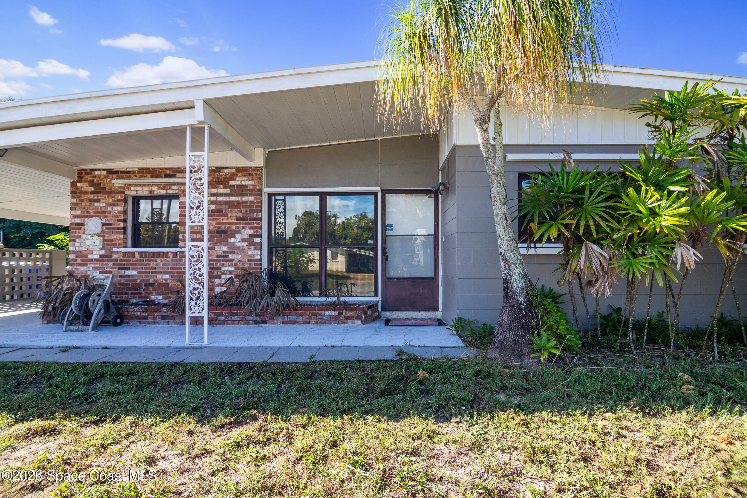 15 Knollwood Drive
