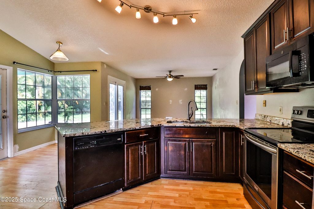 Photo of 449 Krefeld Road NW, Palm Bay, FL 32907 (MLS # 1058726)