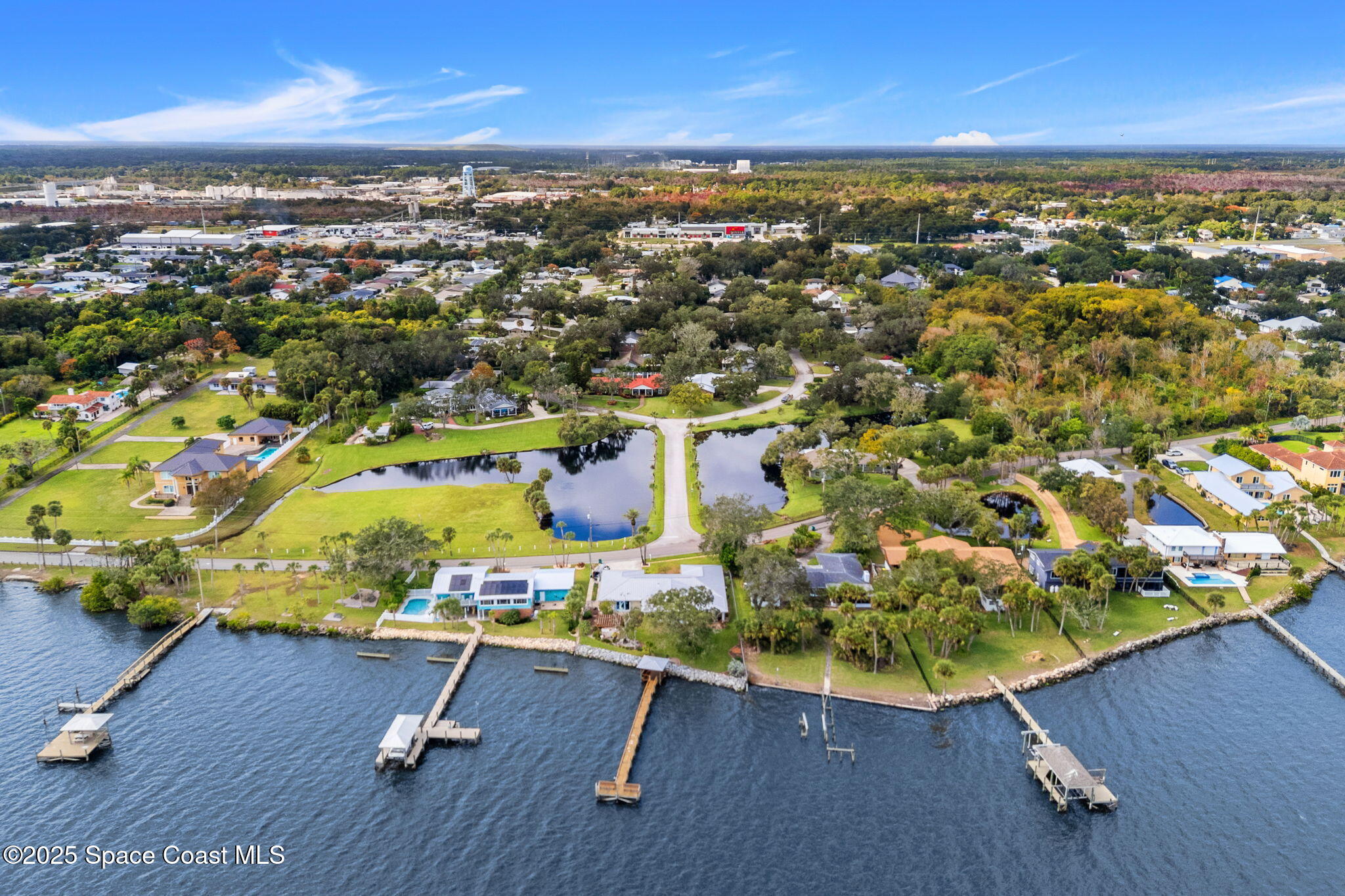 121 S Twin Lakes Road