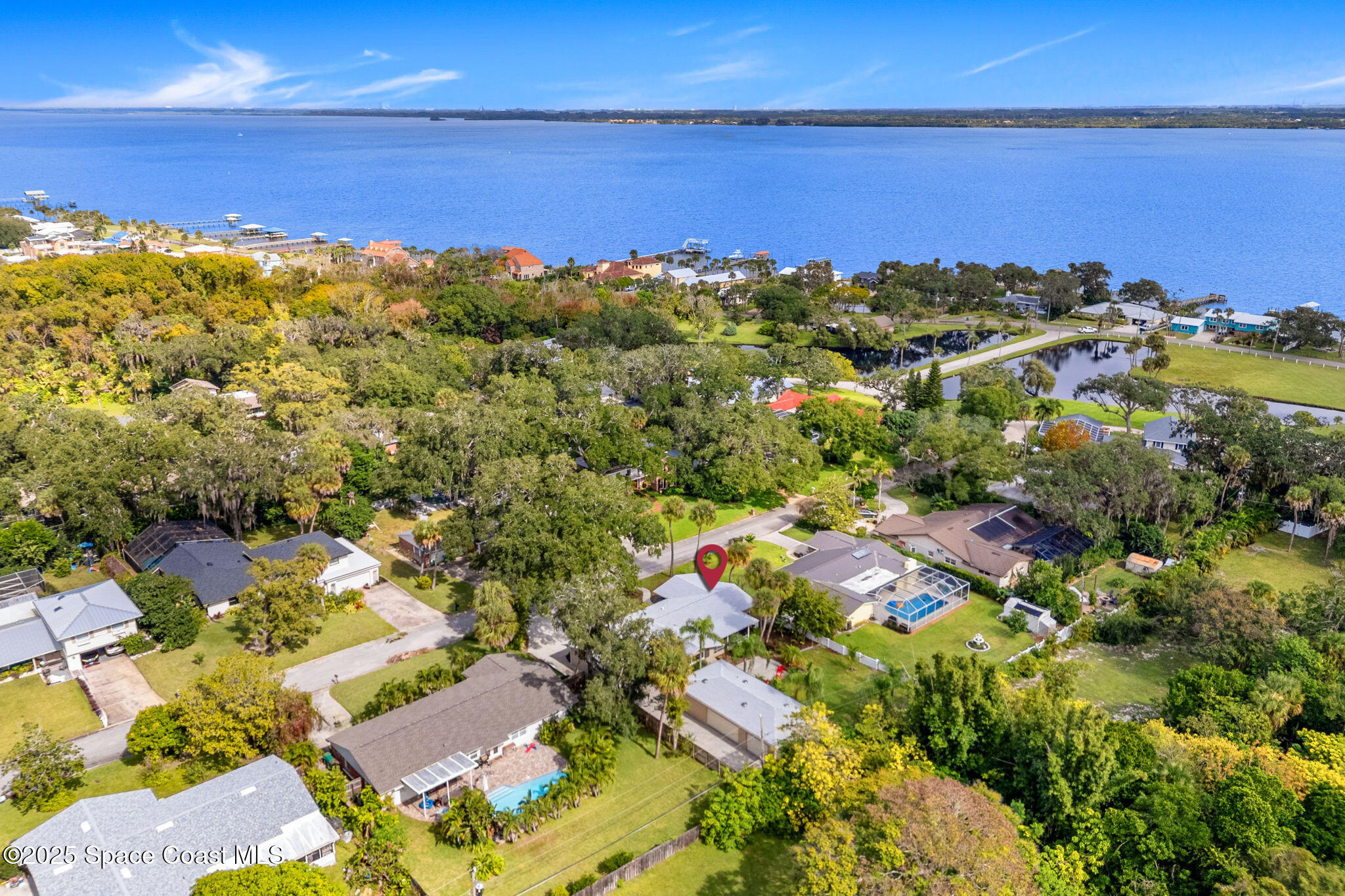 121 S Twin Lakes Road