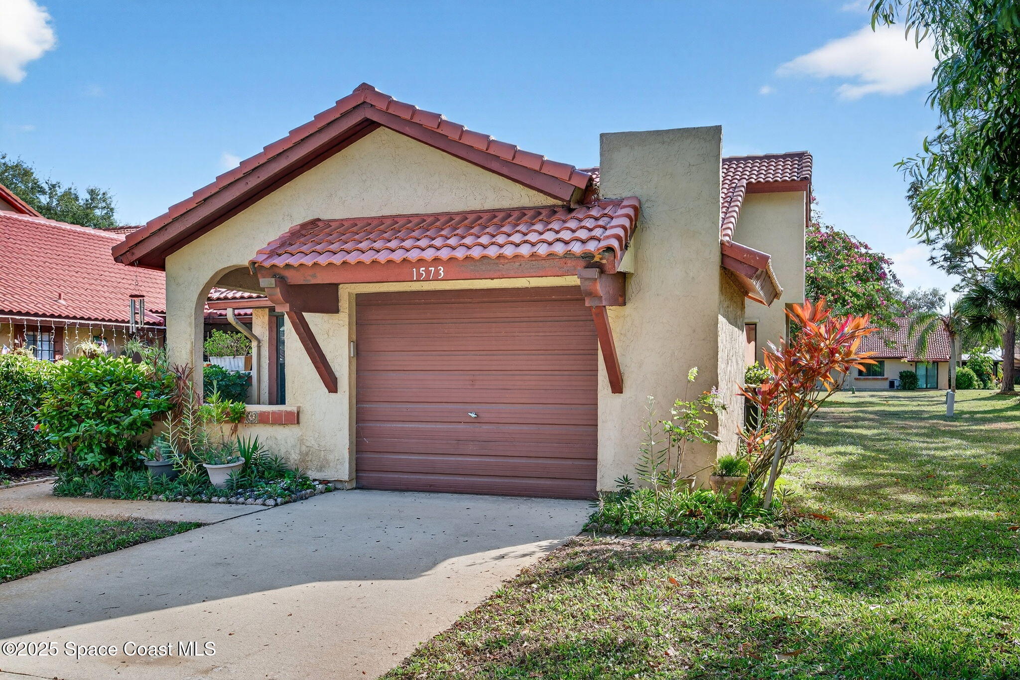 1573 Waldorf Circle NE