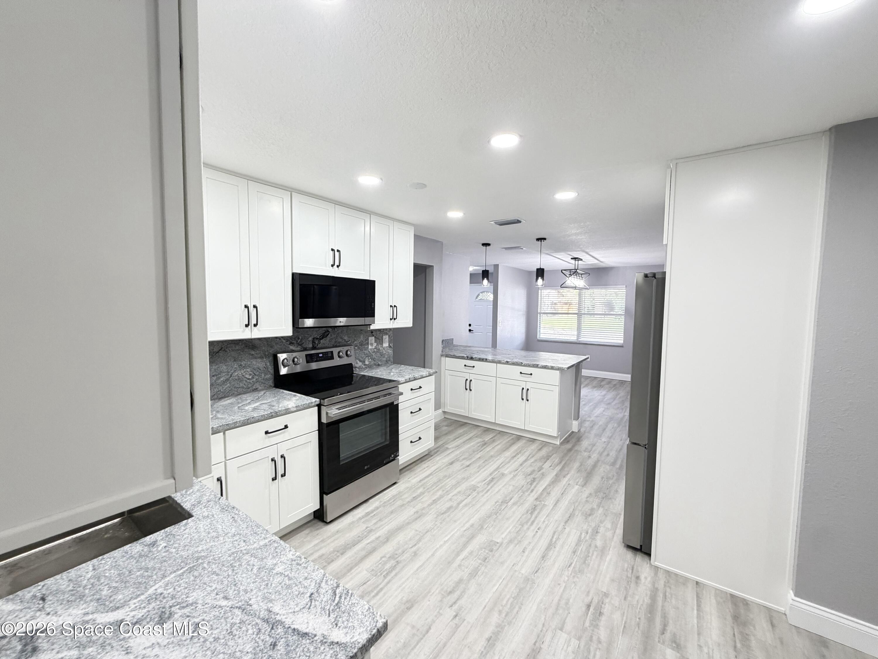 4461 Longbow Drive