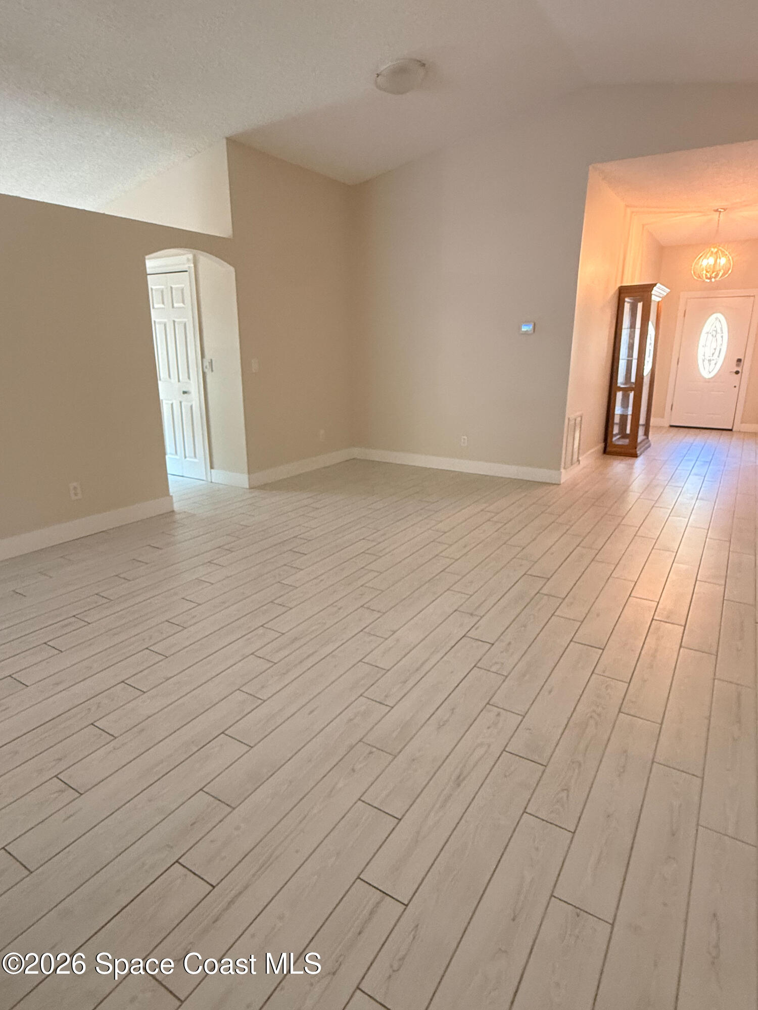 877 Villa Drive