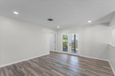 Single Family Residence in Indian Harbour Beach FL 2110 Patrick Drive 33.jpg