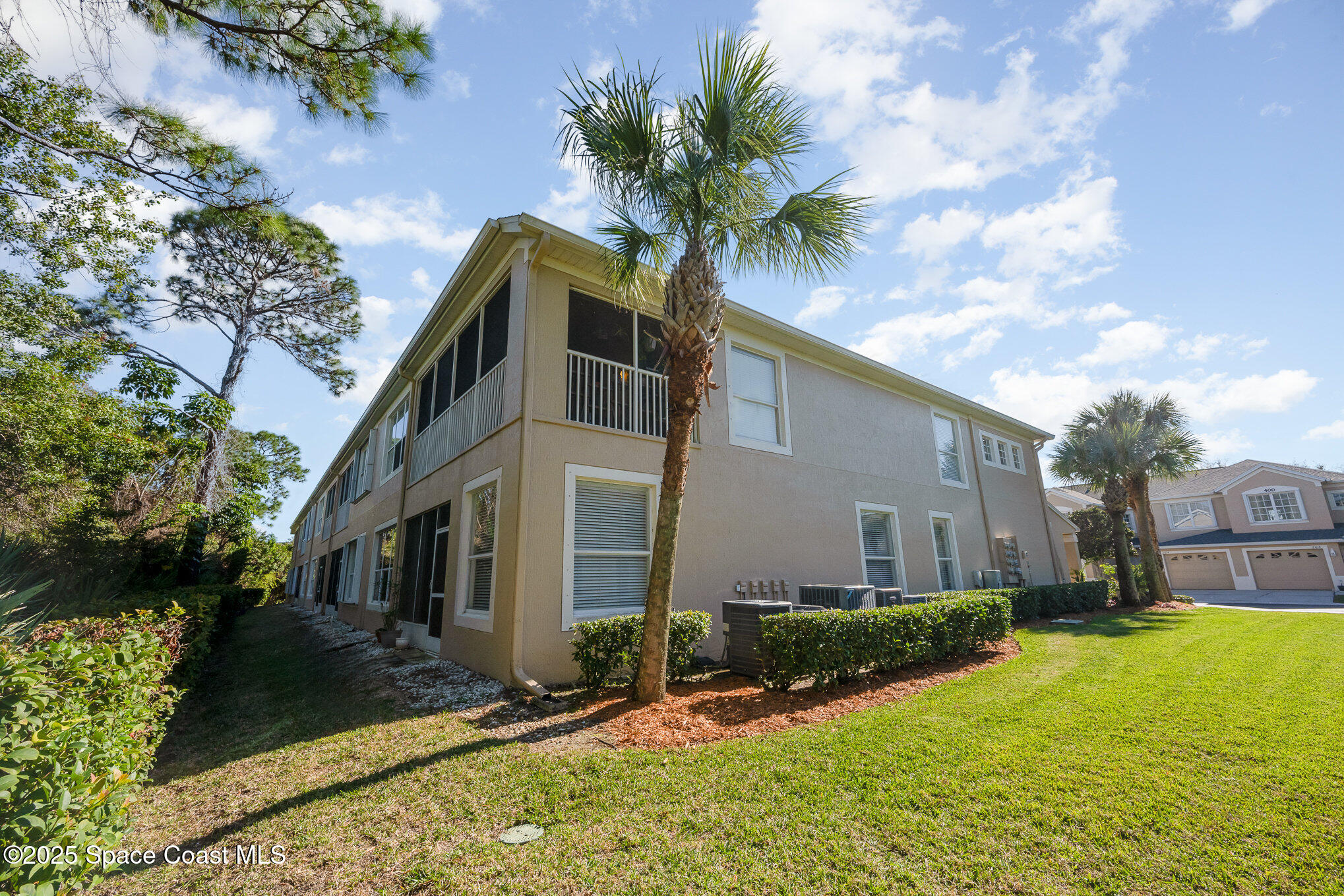 401 Trotter Lane 205