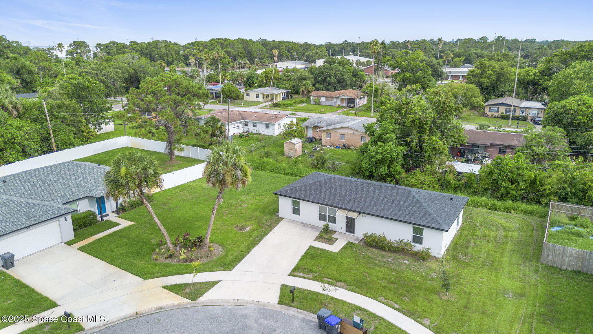 845 Kenilworth Court