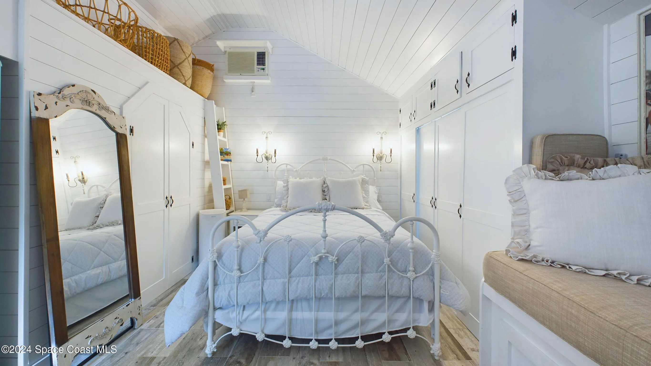 Indialantic, Florida 32903, United States, 3 Bedrooms Bedrooms, ,2 BathroomsBathrooms,Residential,Active,36602