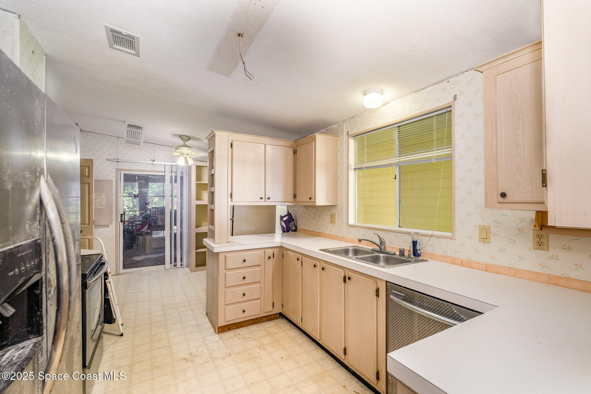 5032 Cambridge Drive