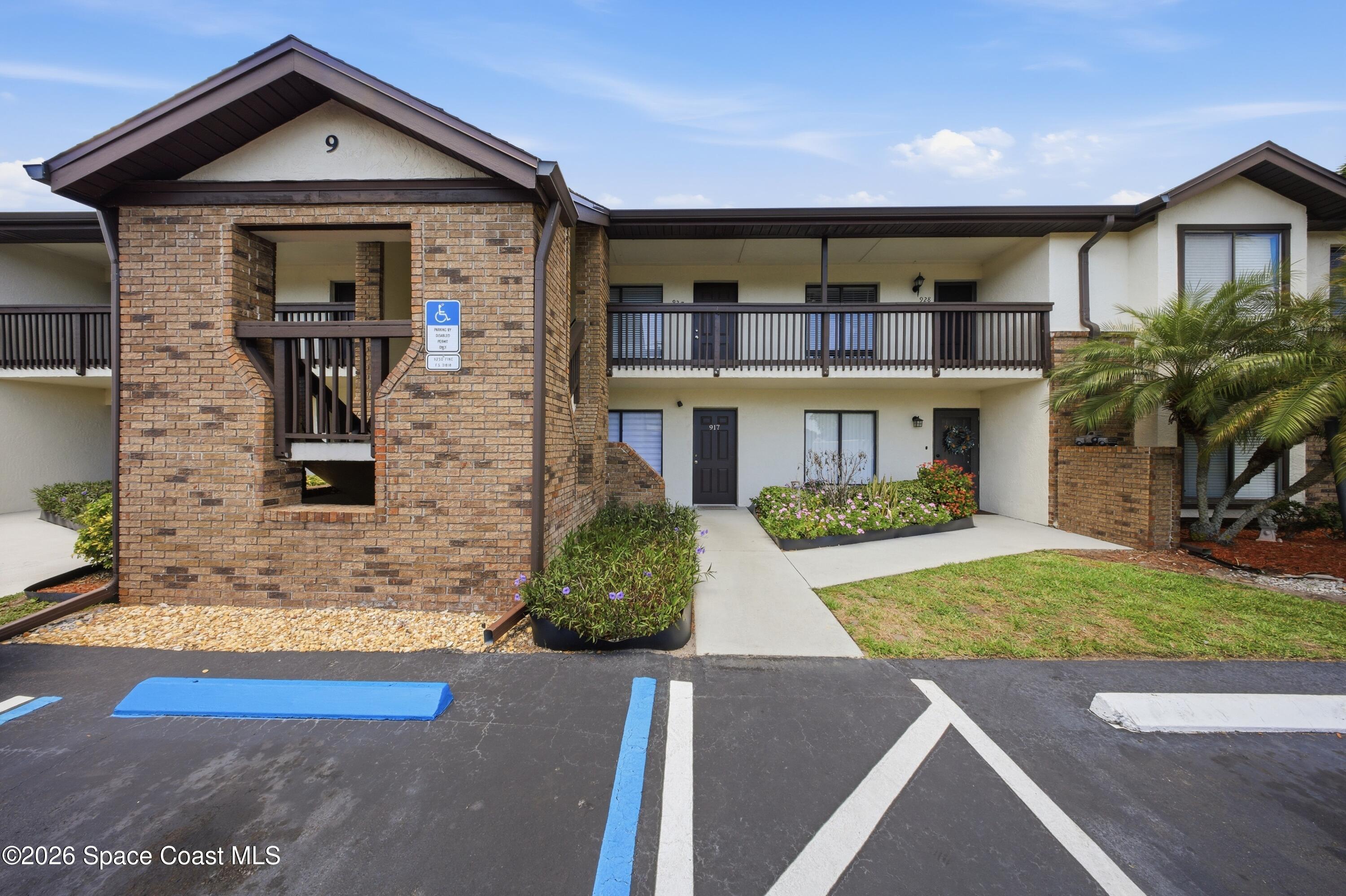 1515 Huntington Ln 001