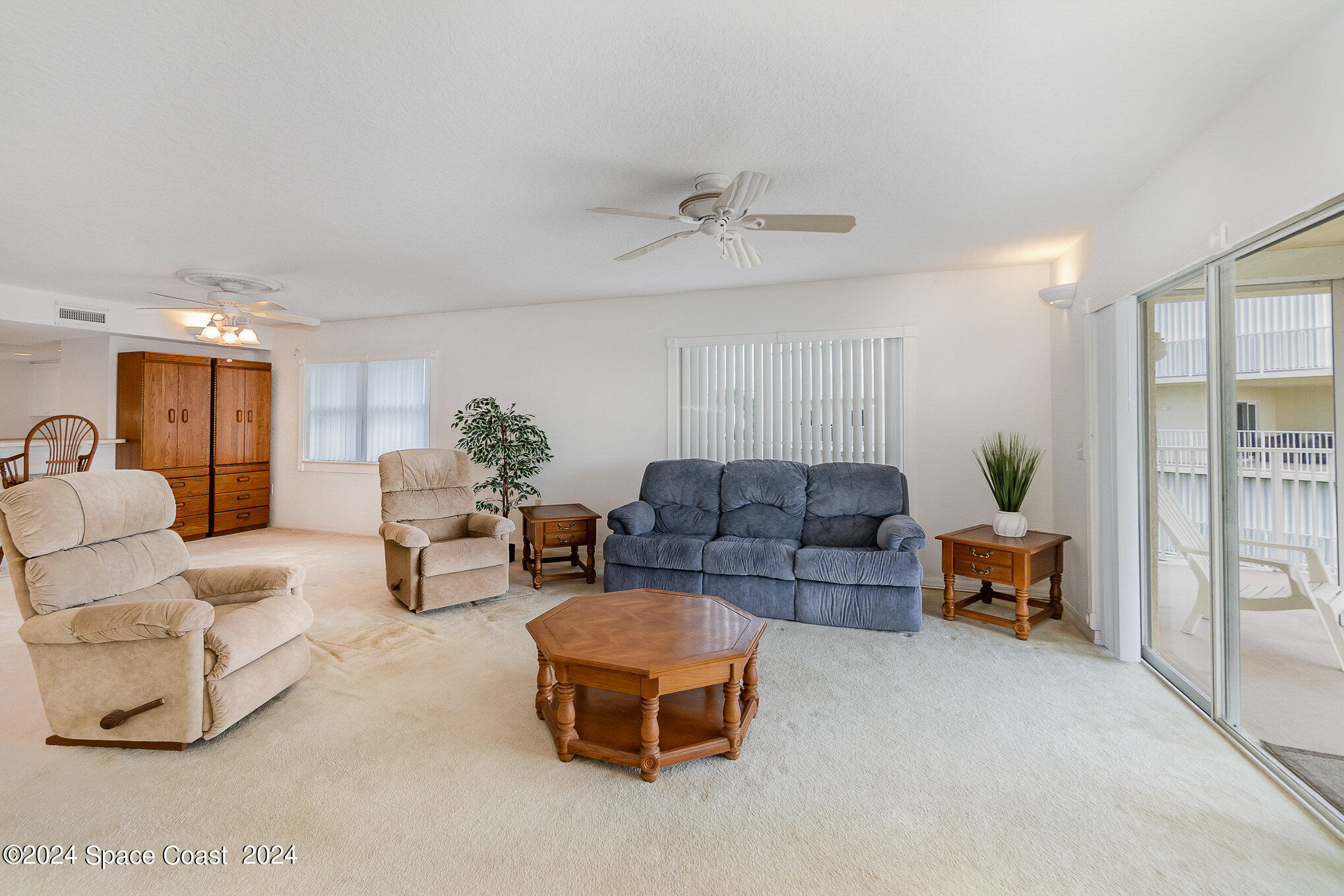 8931 Lake Drive 401