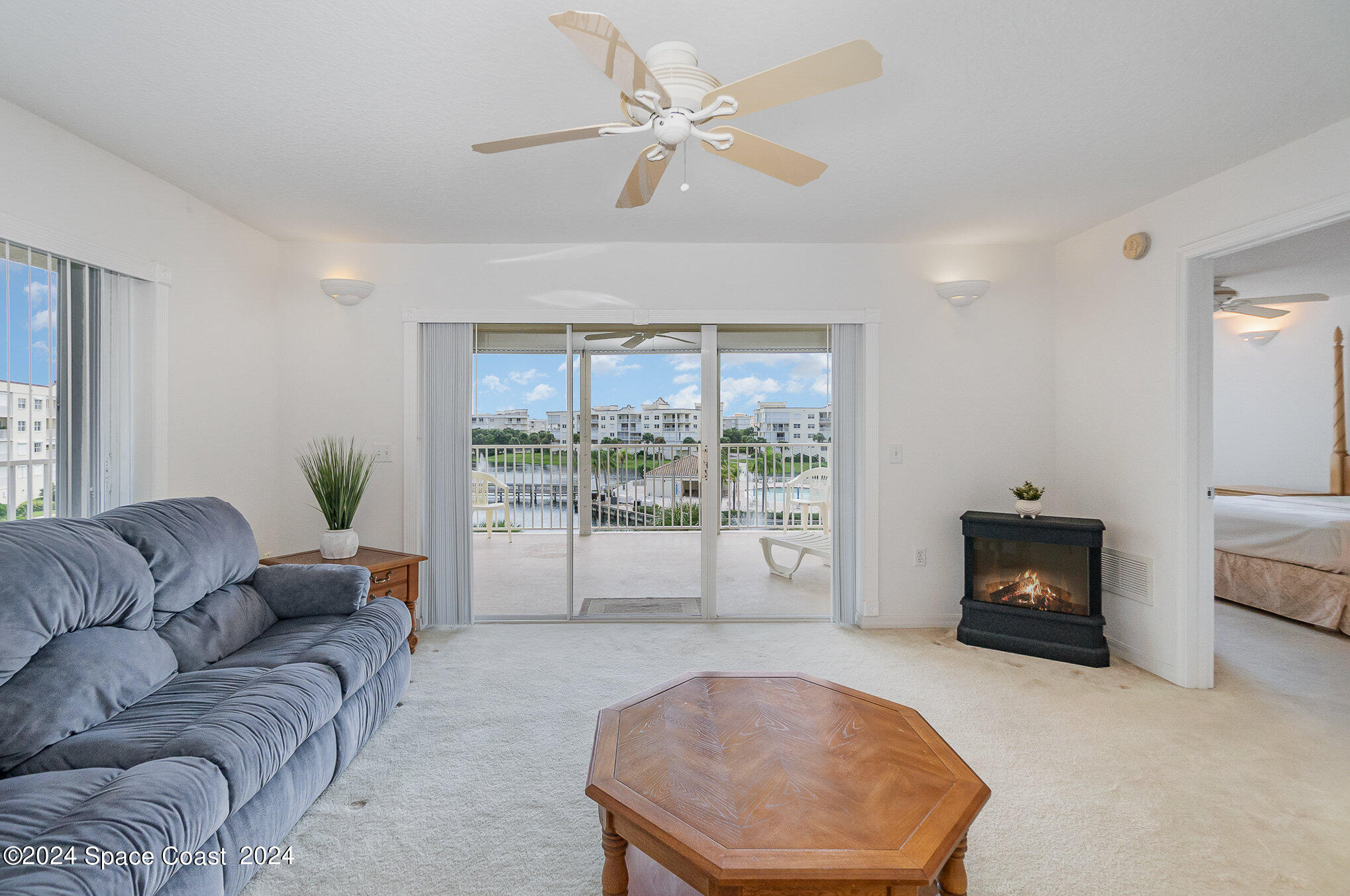 8931 Lake Drive 401