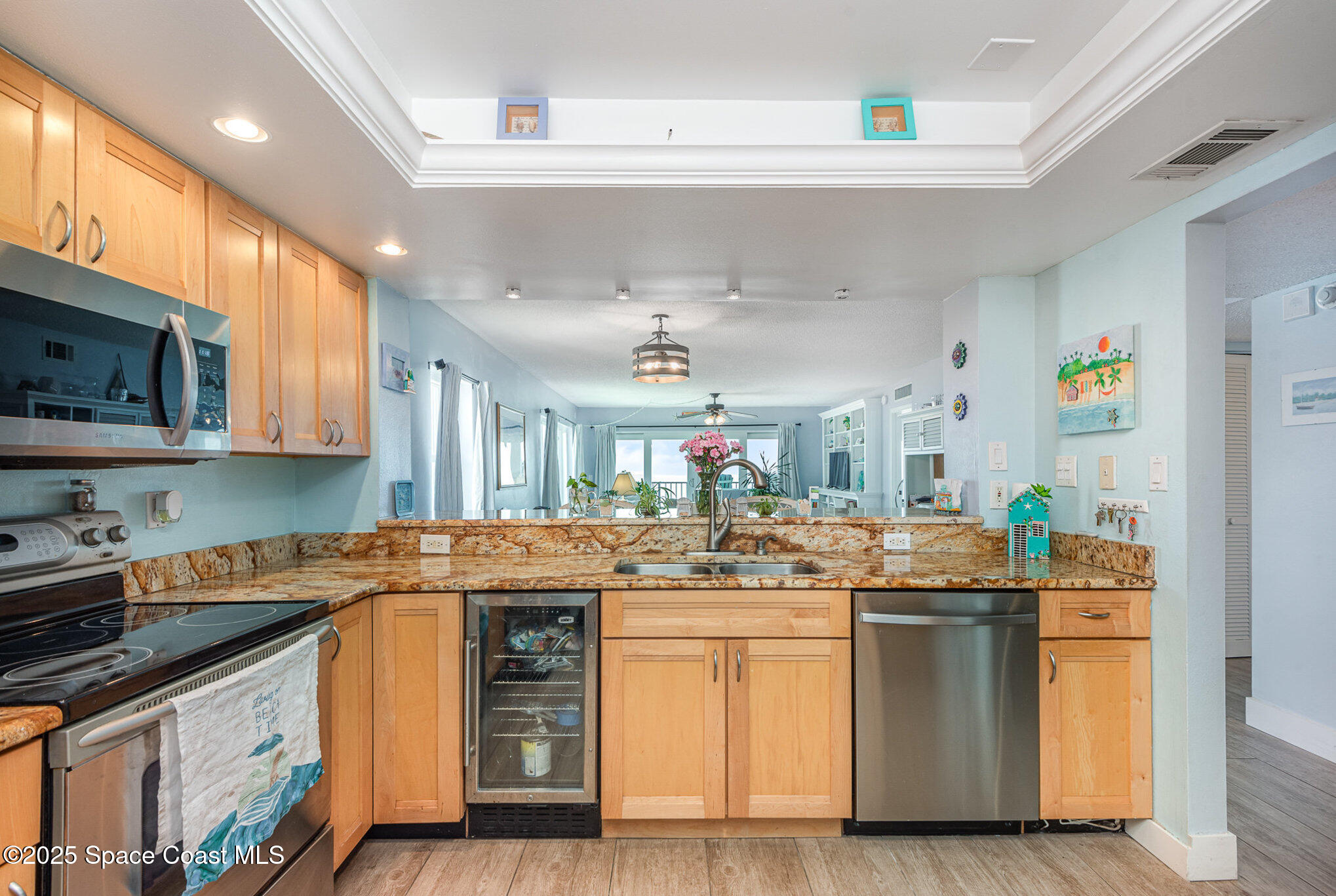 995 N Highway A1a 401