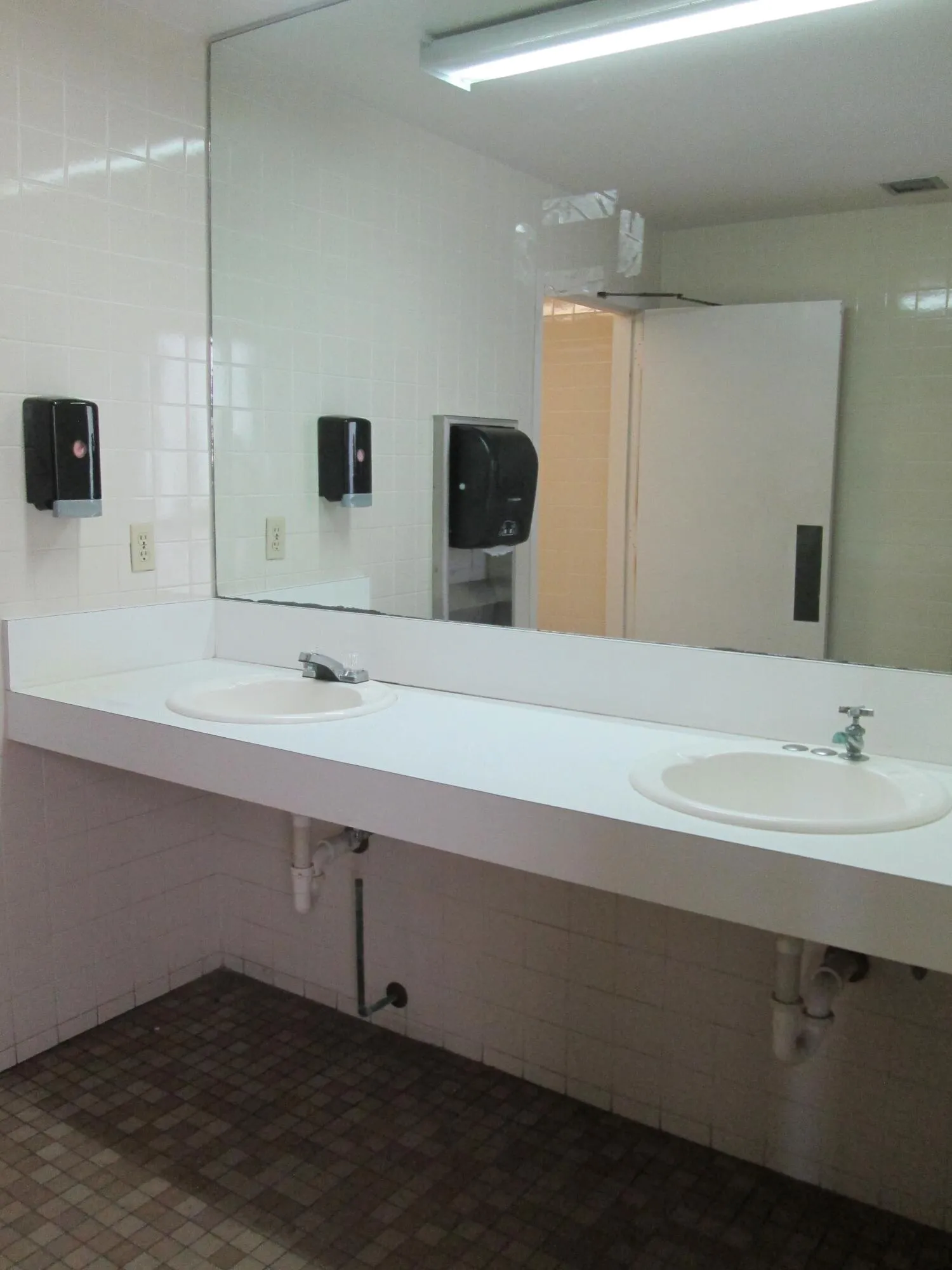 Melbourne, Florida 32901, United States, ,2 BathroomsBathrooms,Commercial,Active,179163