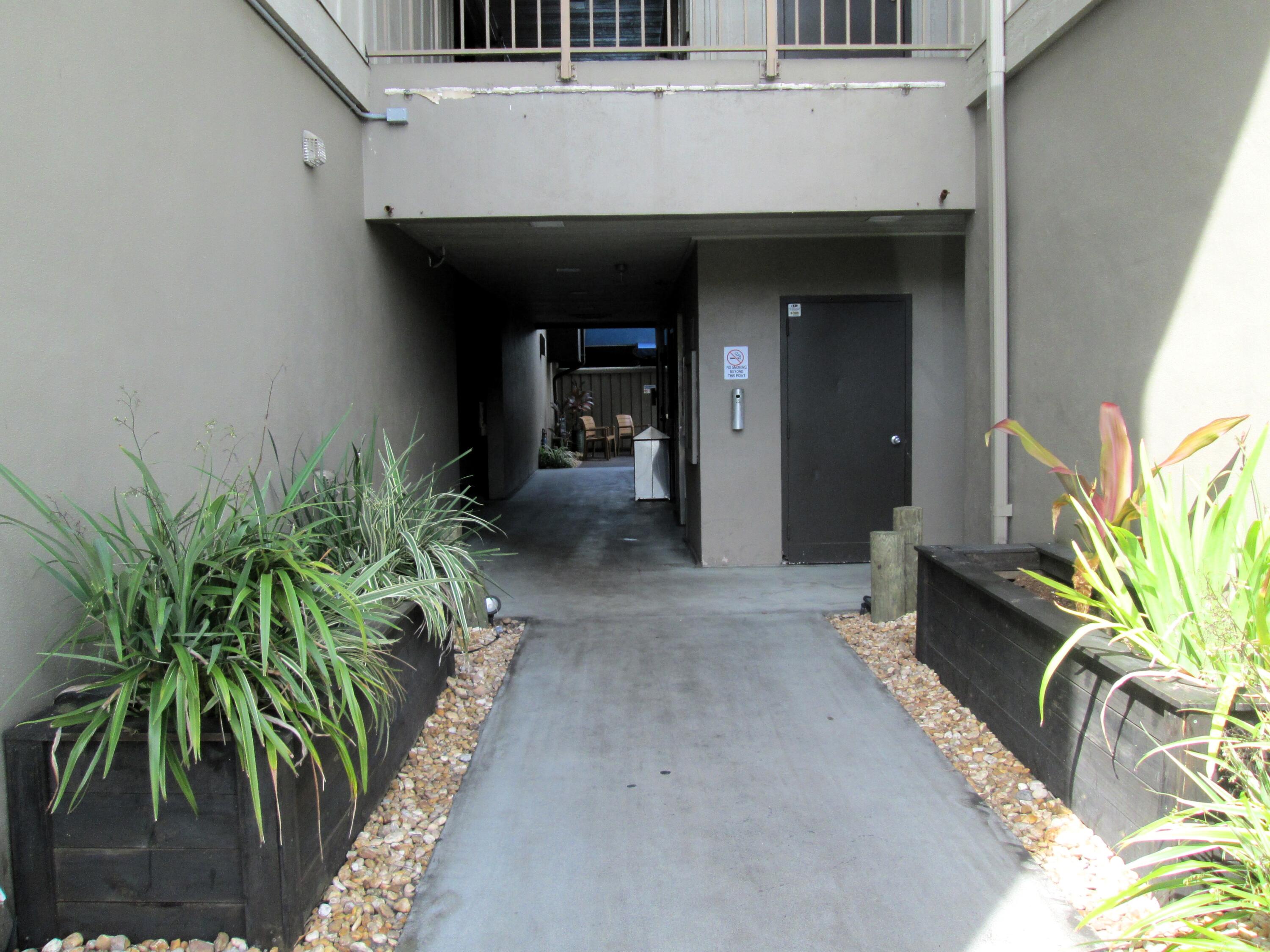 2210 Front Street 208 & 210