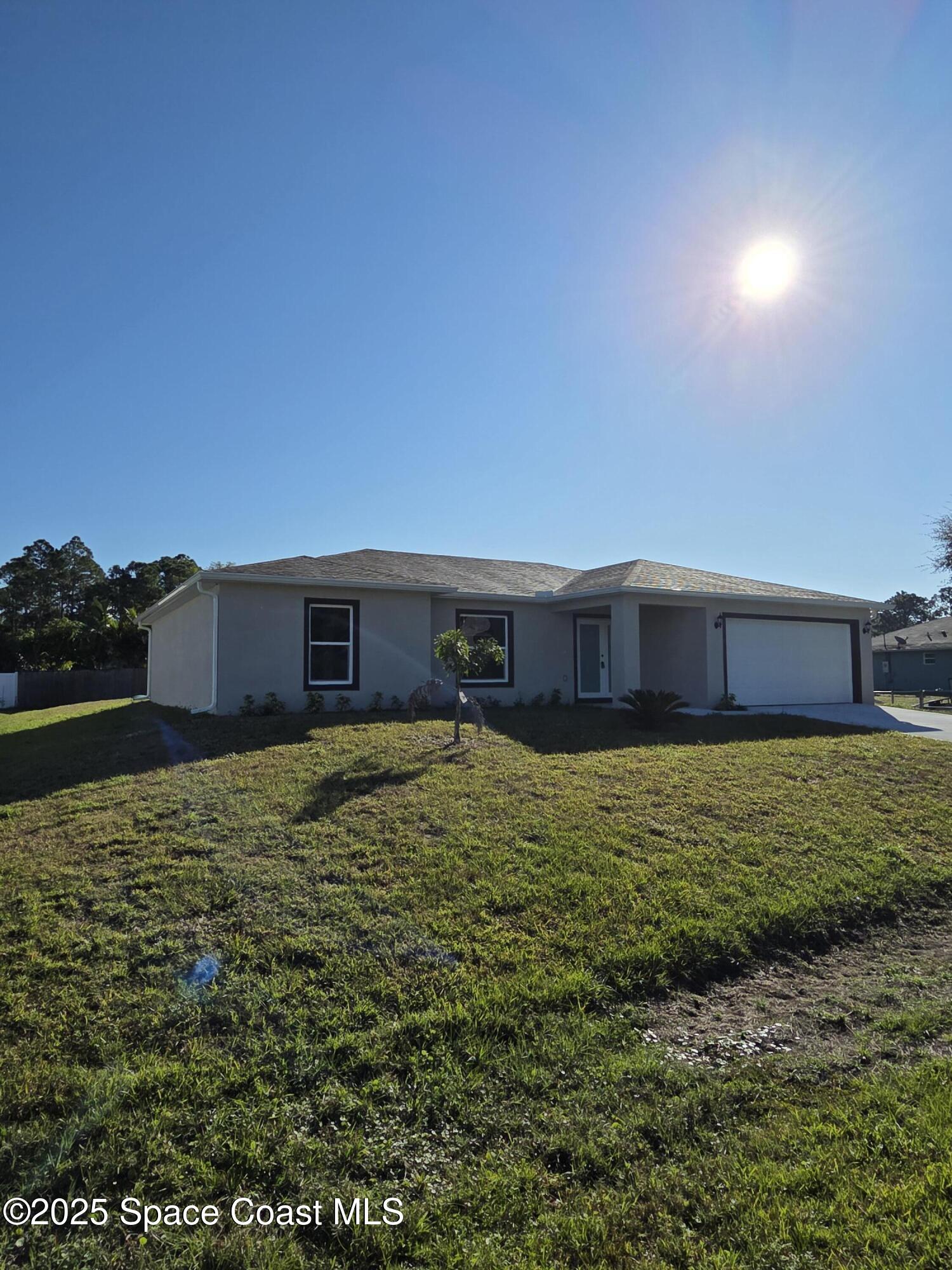 1275 Hastings Road SW