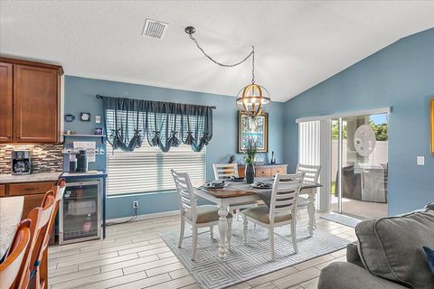 Single Family Residence in Melbourne FL 4135 Sage Brush Circle 14.jpg