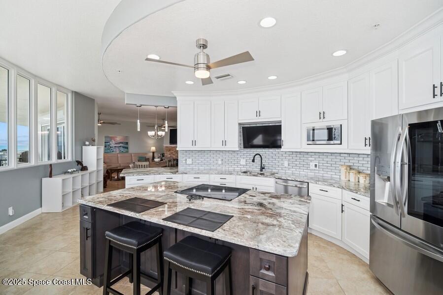 601 N Miramar Avenue 314