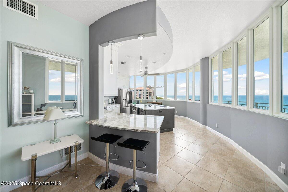 601 N Miramar Avenue 314