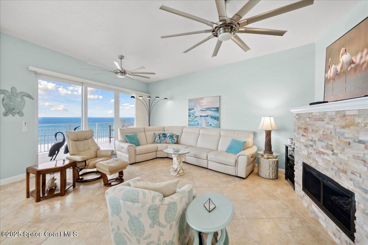 601 N Miramar Avenue 314