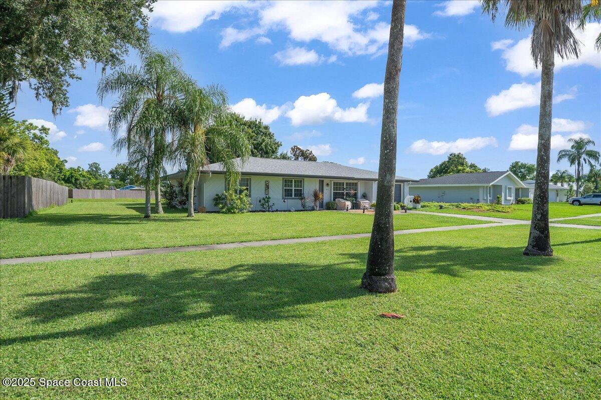 859 Riviera Drive NE