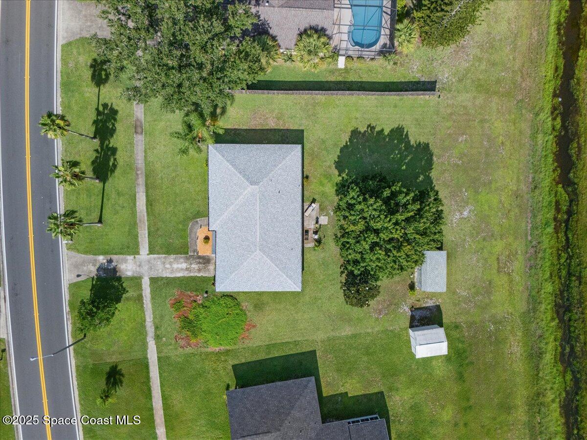 859 Riviera Drive NE