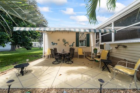 A home in Barefoot Bay