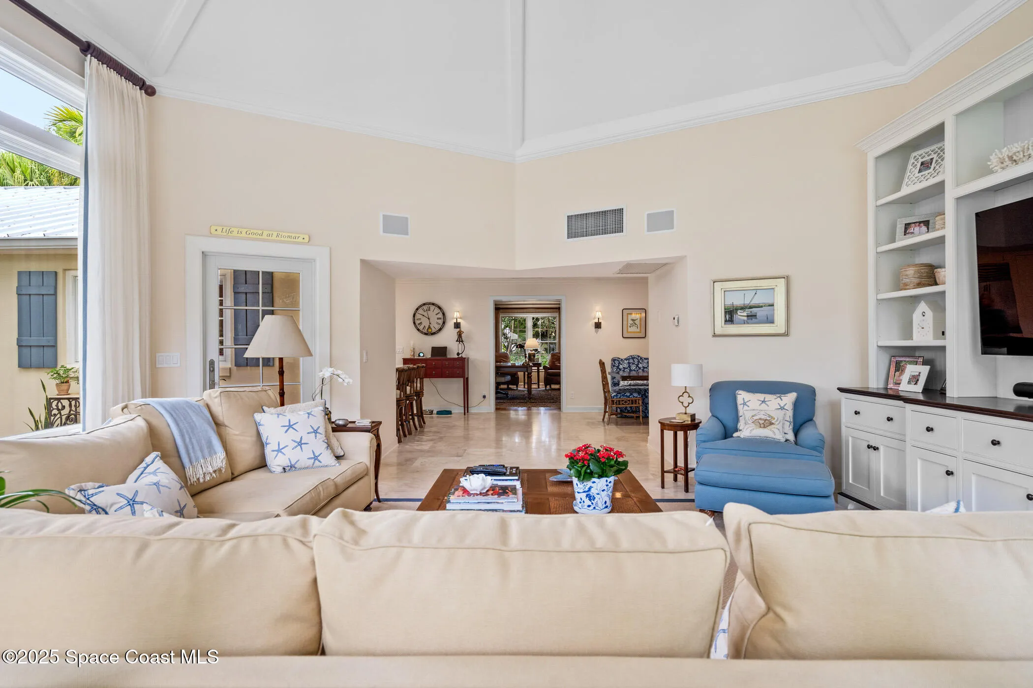 Vero Beach, Florida 32963, United States, 5 Bedrooms Bedrooms, ,6 BathroomsBathrooms,Residential,Active,18516