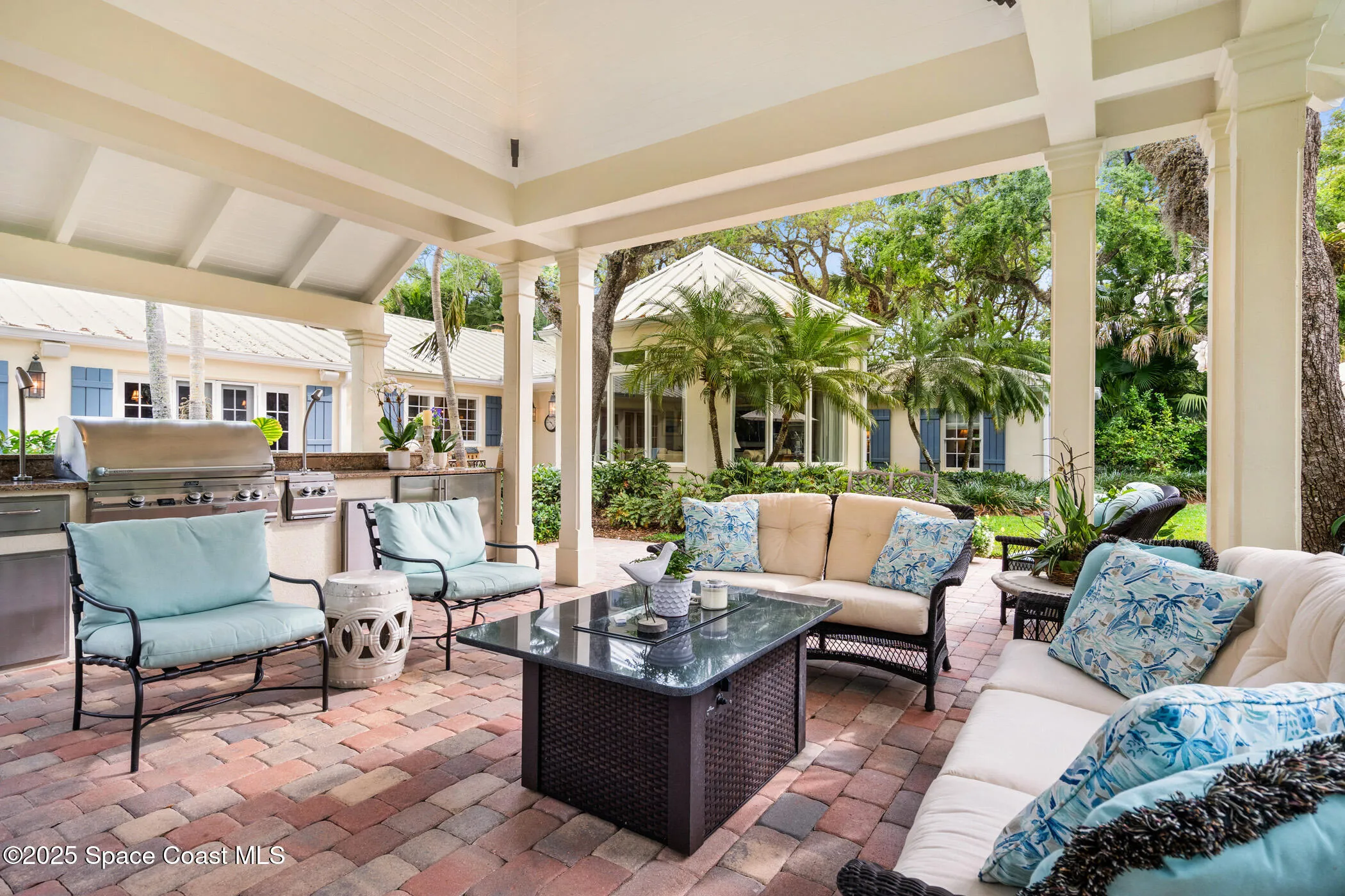 Vero Beach, Florida 32963, United States, 5 Bedrooms Bedrooms, ,6 BathroomsBathrooms,Residential,Active,18516