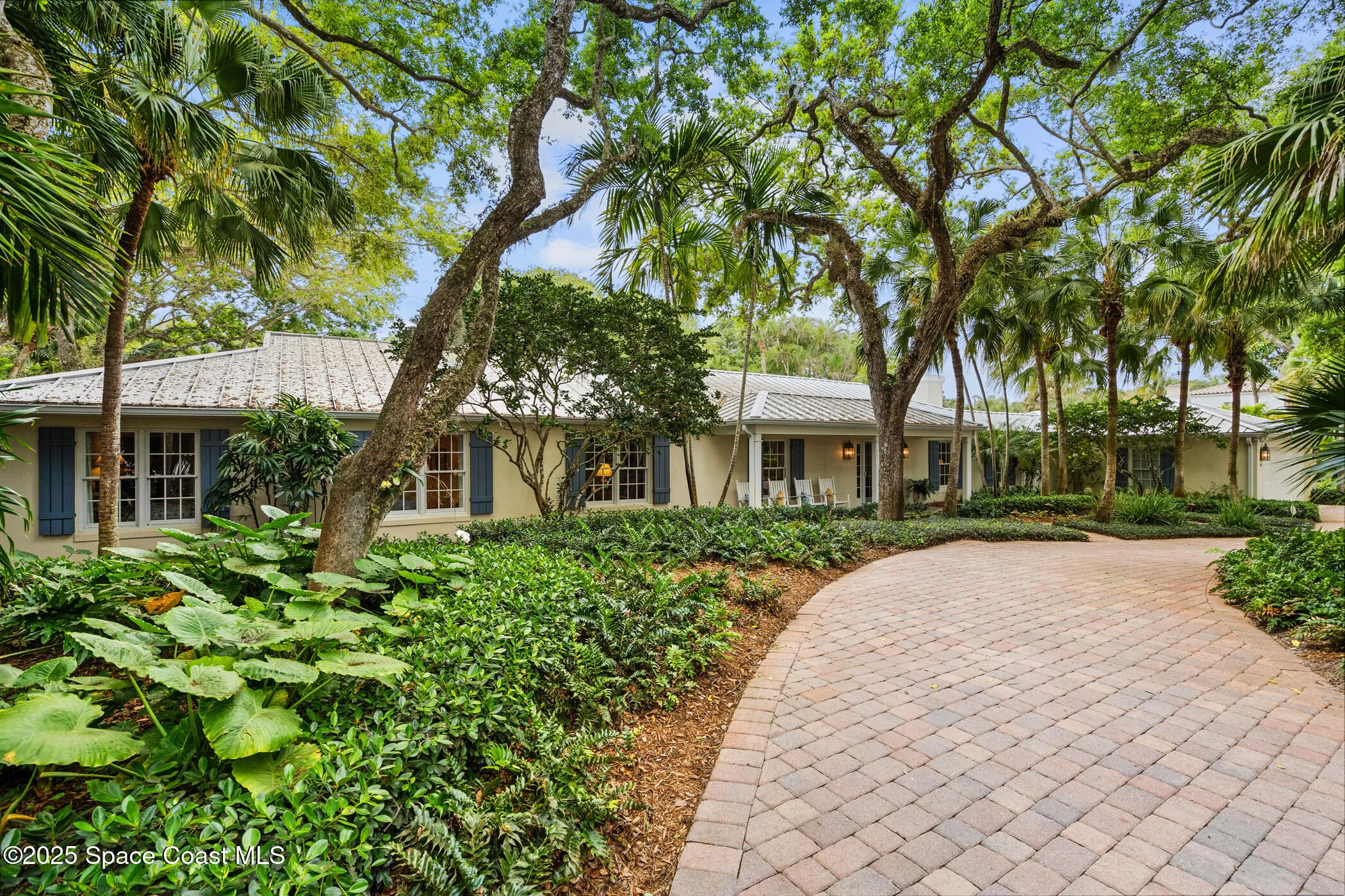 Vero Beach, Florida 32963, United States, 5 Bedrooms Bedrooms, ,6 BathroomsBathrooms,Residential,Active,18516