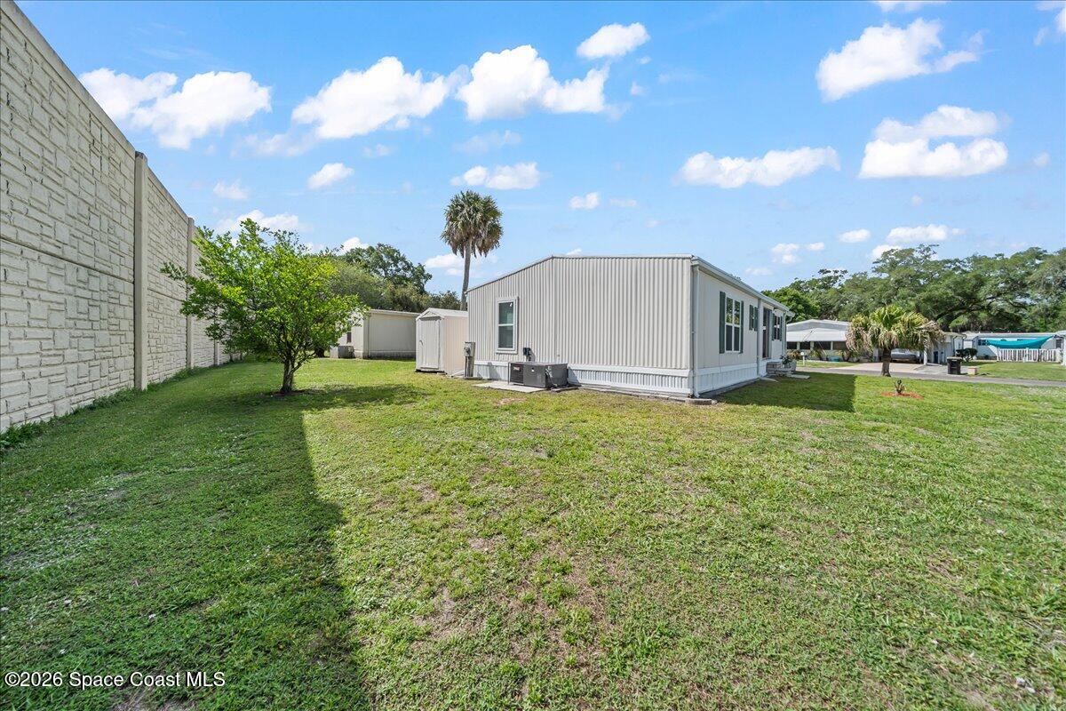 627 Sunrise Court NE