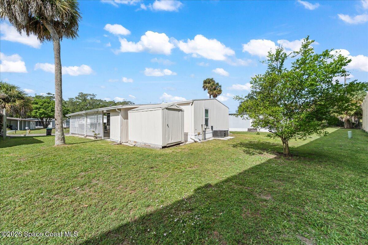 627 Sunrise Court NE