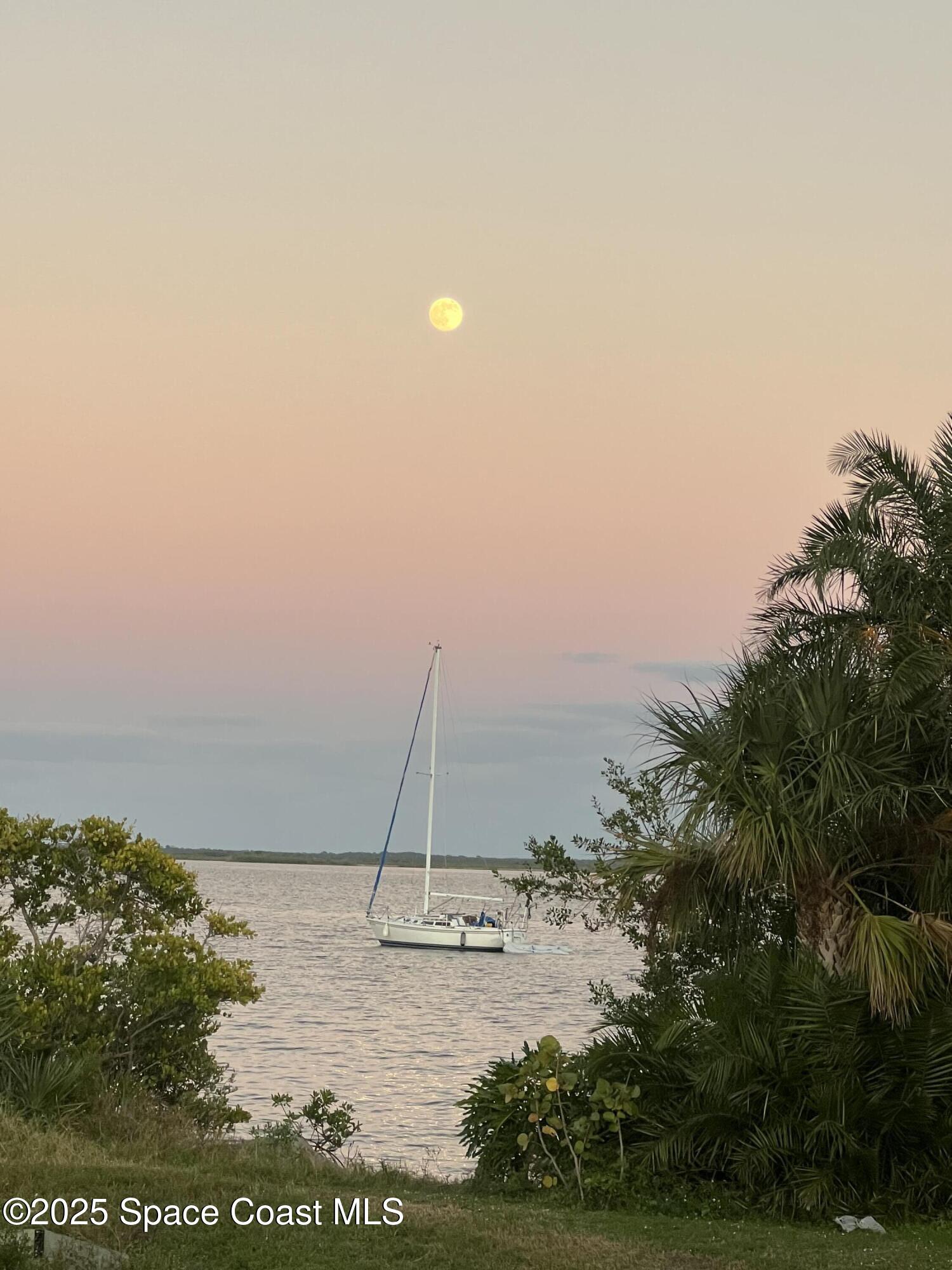 5 Indian River Avenue 402