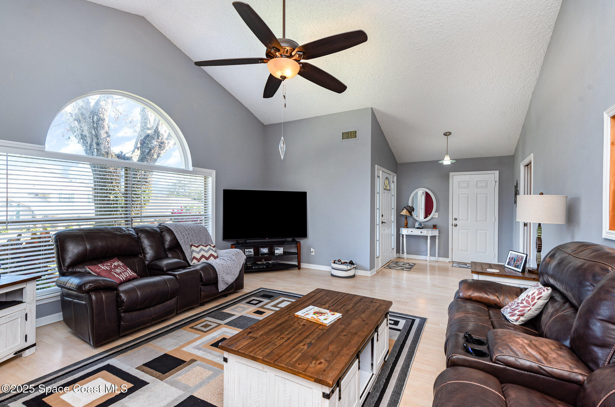 3200 Treetop Drive