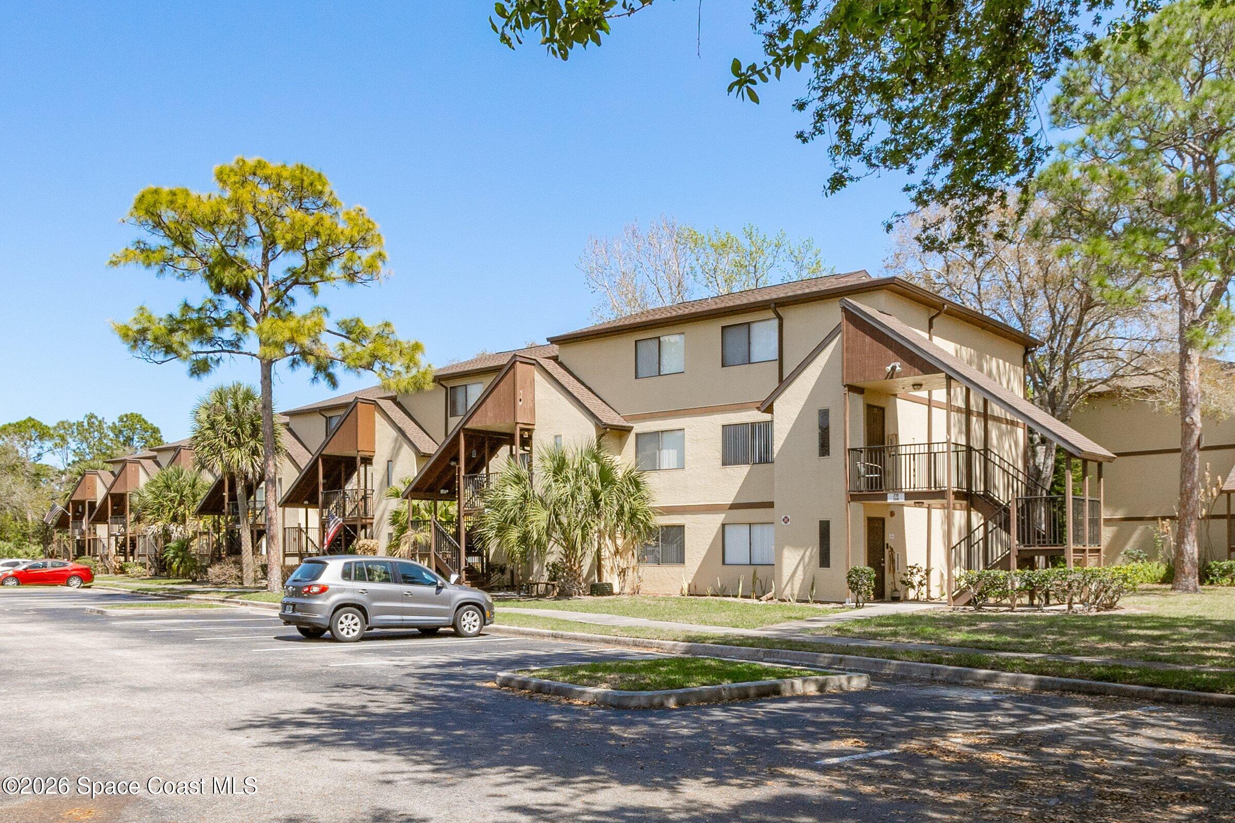 7820 Shadowood Drive 304