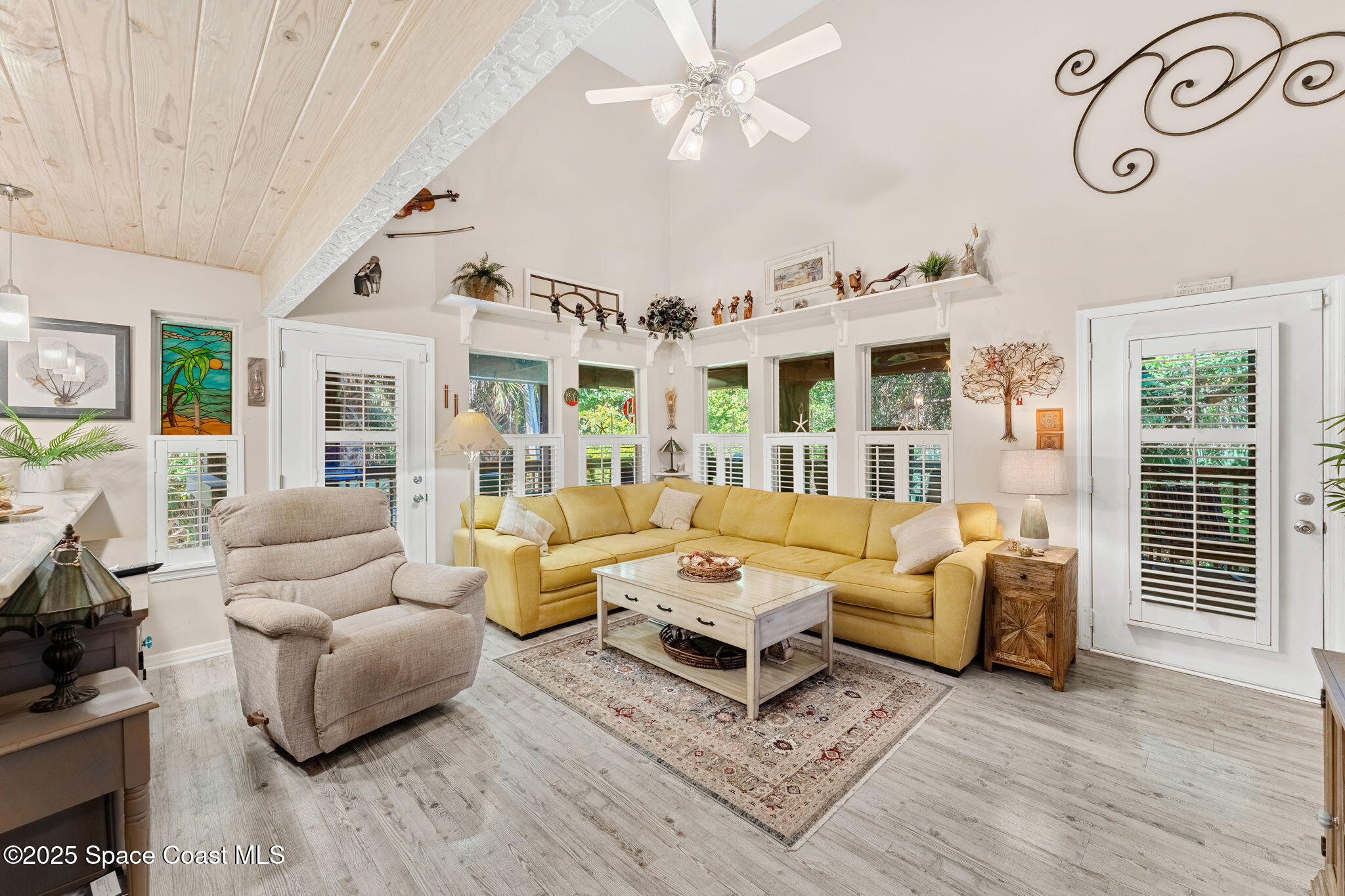6205 Treetop Drive