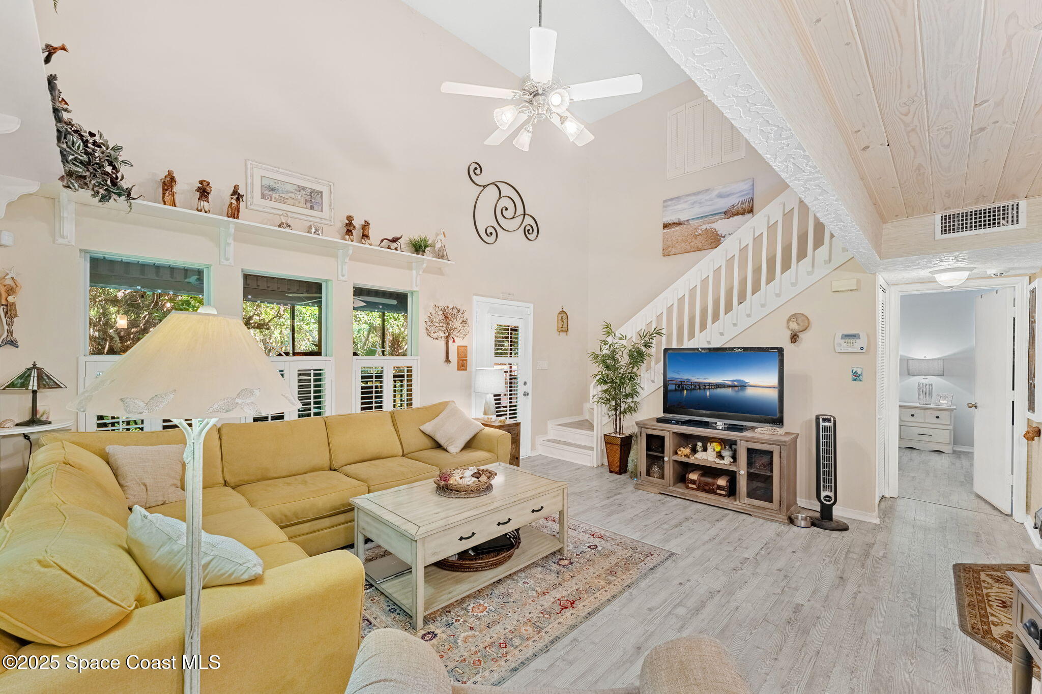 6205 Treetop Drive