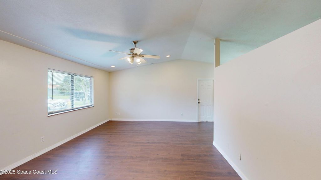 Photo of 450 Borraclough Avenue NW, Palm Bay, FL 32907 (MLS # 1059126)