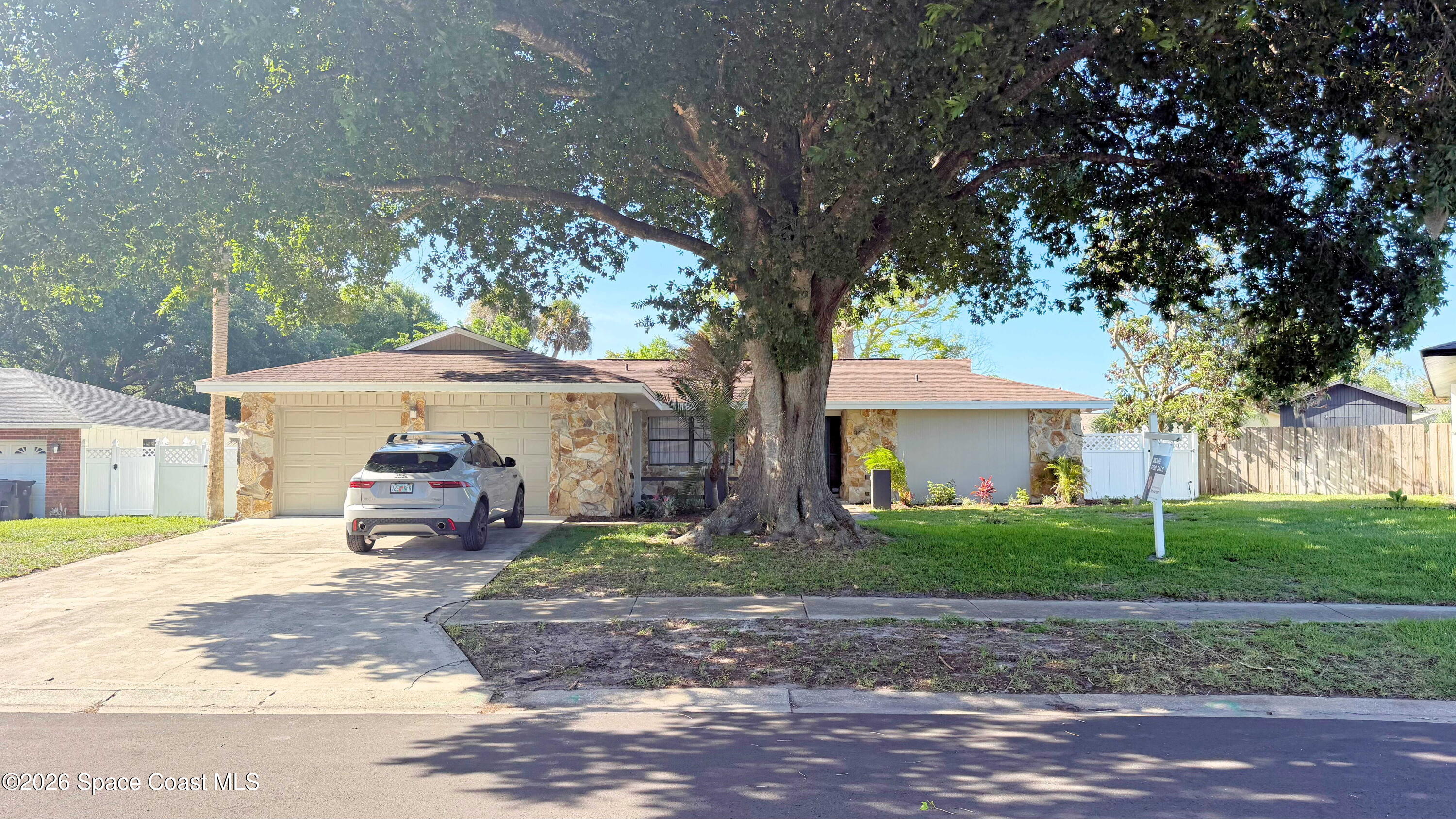 4205 Grovewood Lane