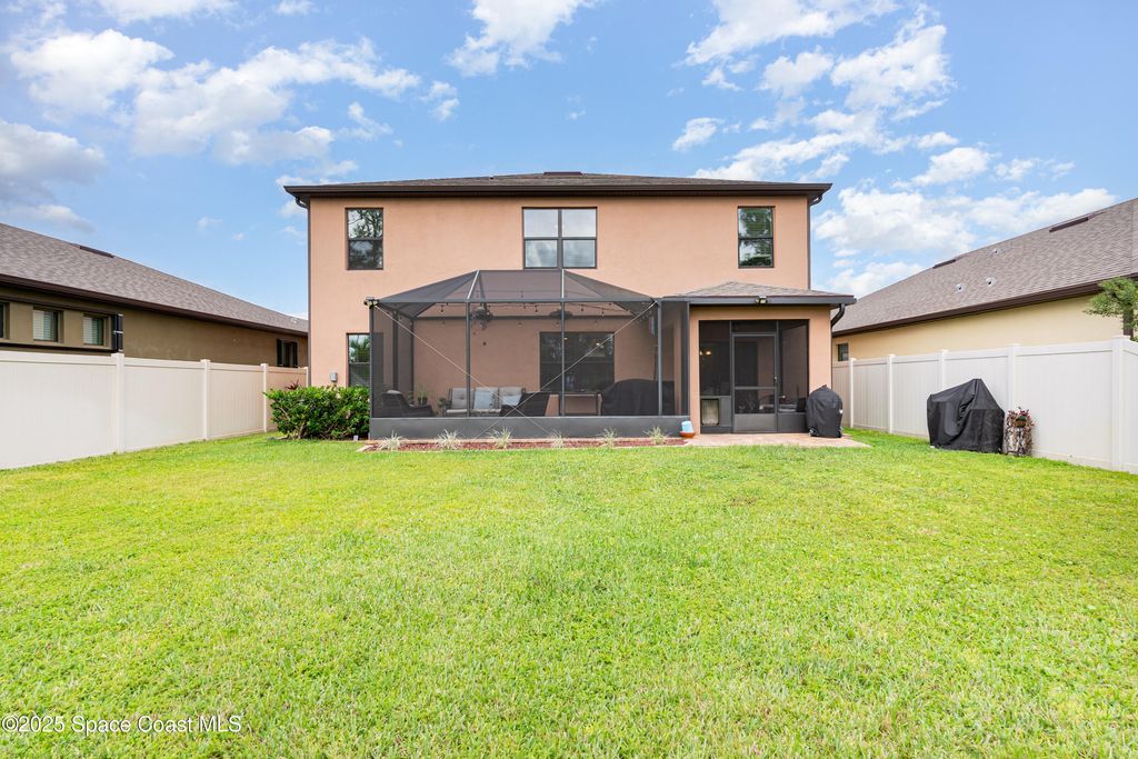 Photo of 904 Old Country Road SE, Palm Bay, FL 32909 (MLS # 1057337)