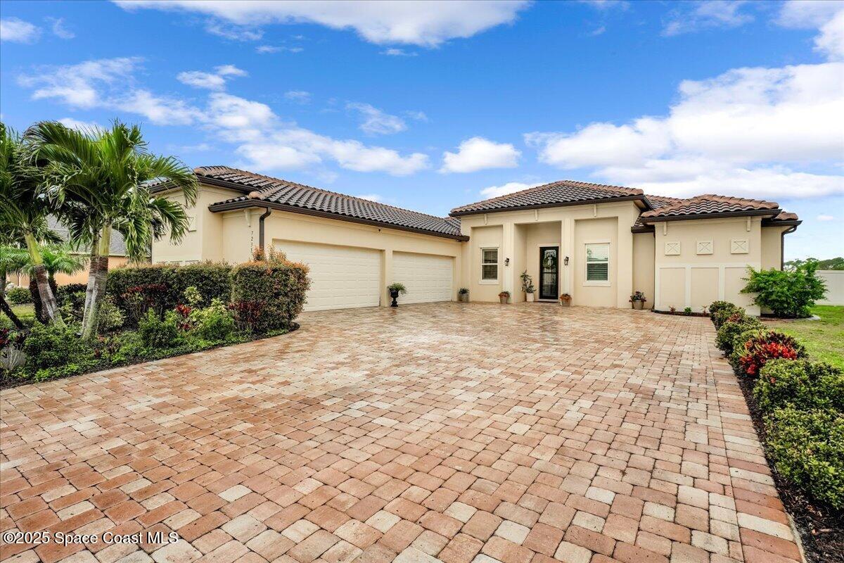 7238 Preserve Pointe Drive