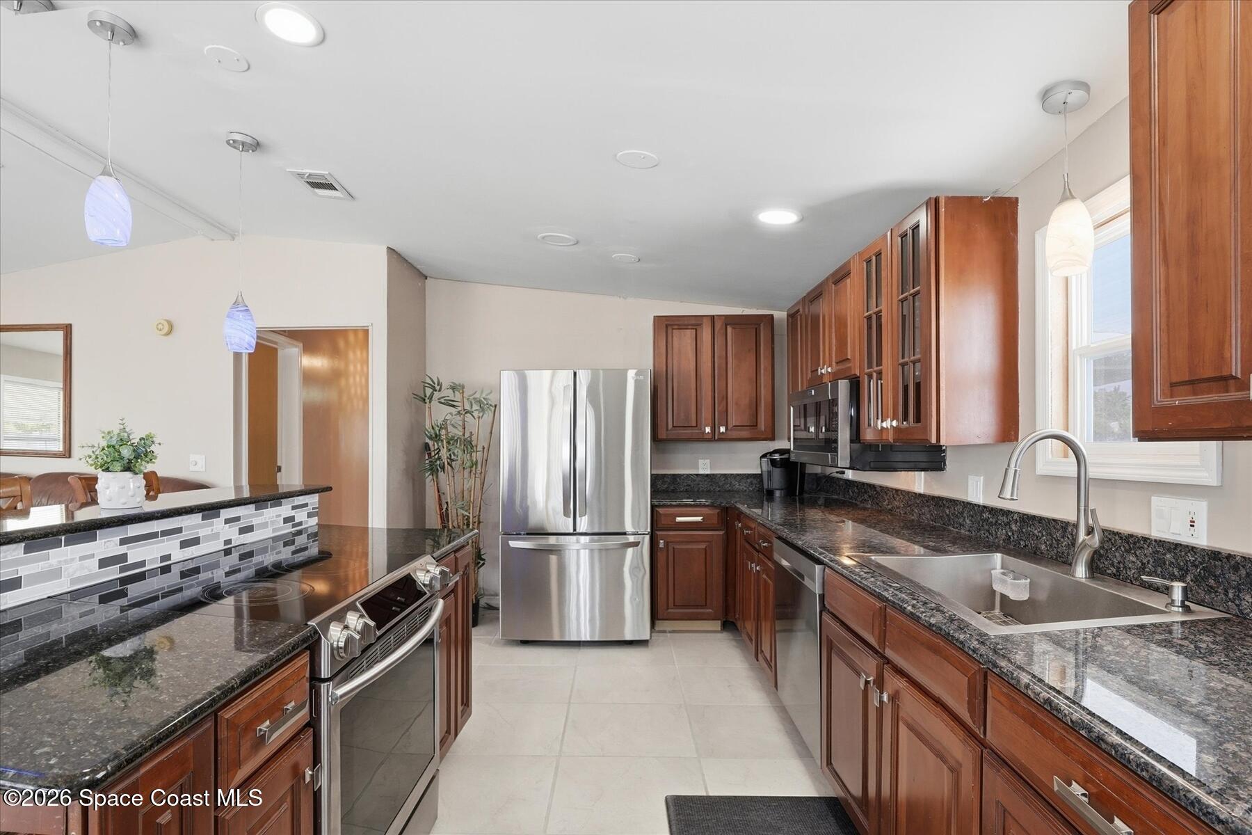 916 Jacaranda Drive