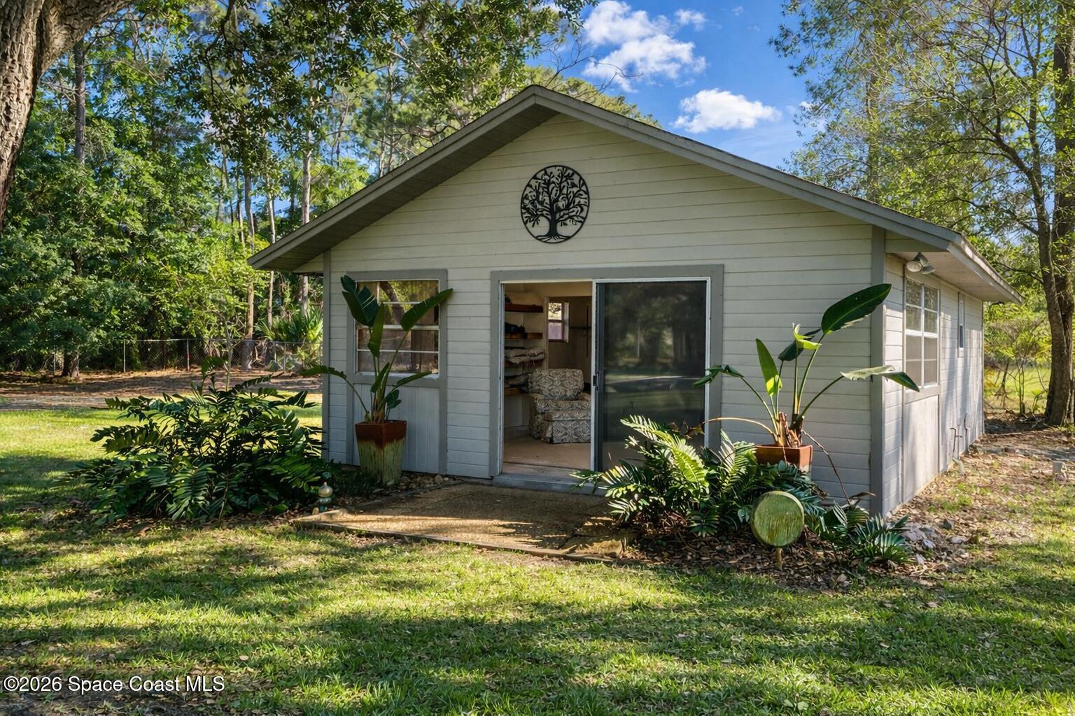 1527 Willard Road NW