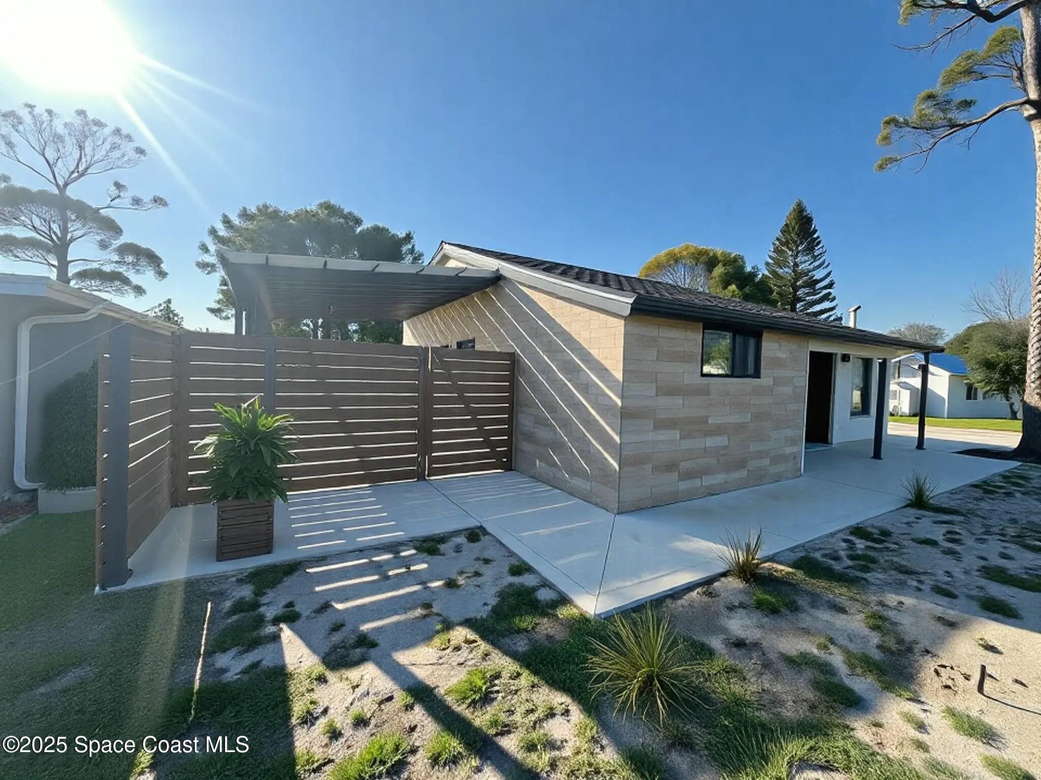 1279 Earl Drive