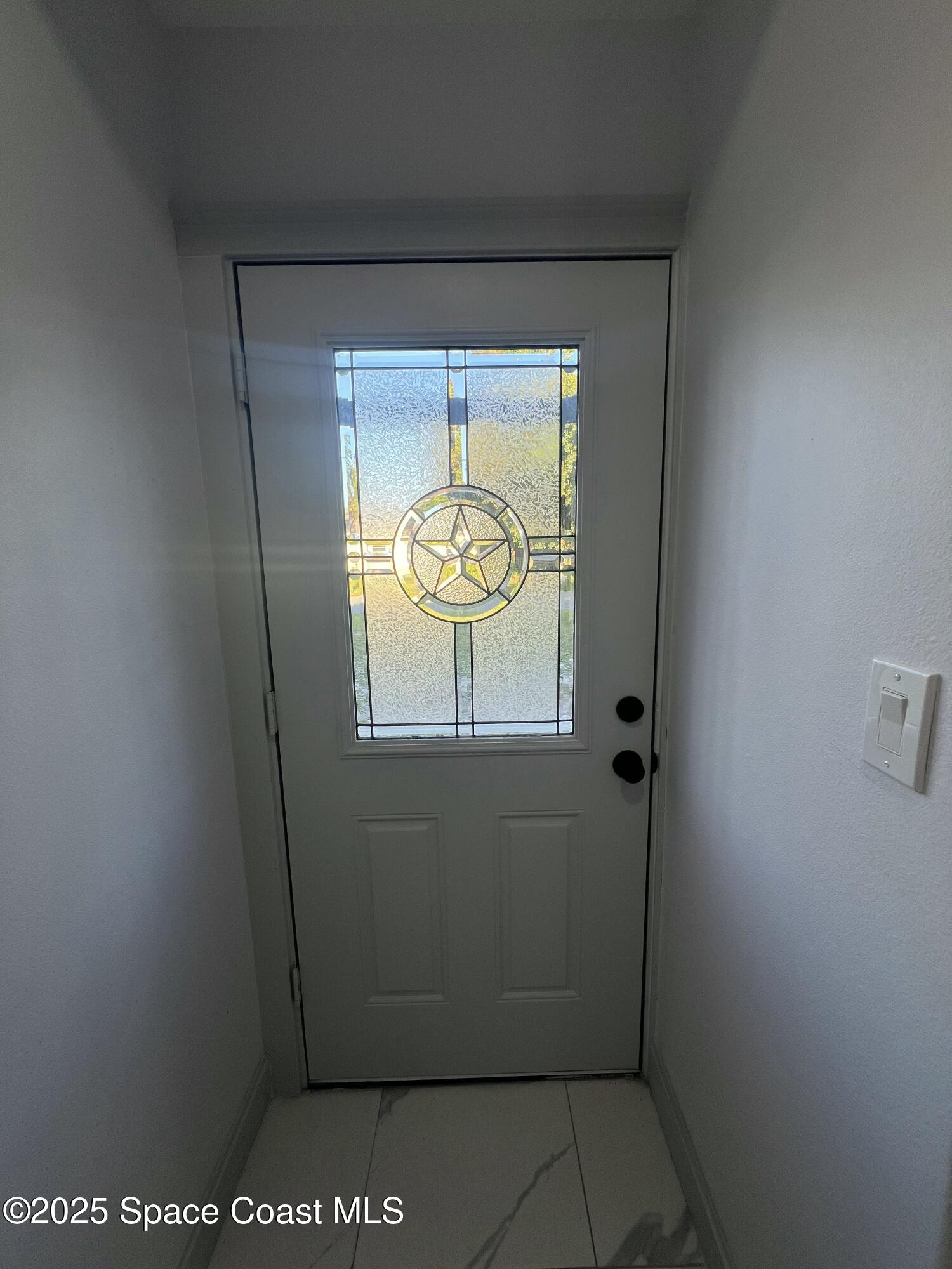1279 Earl Drive