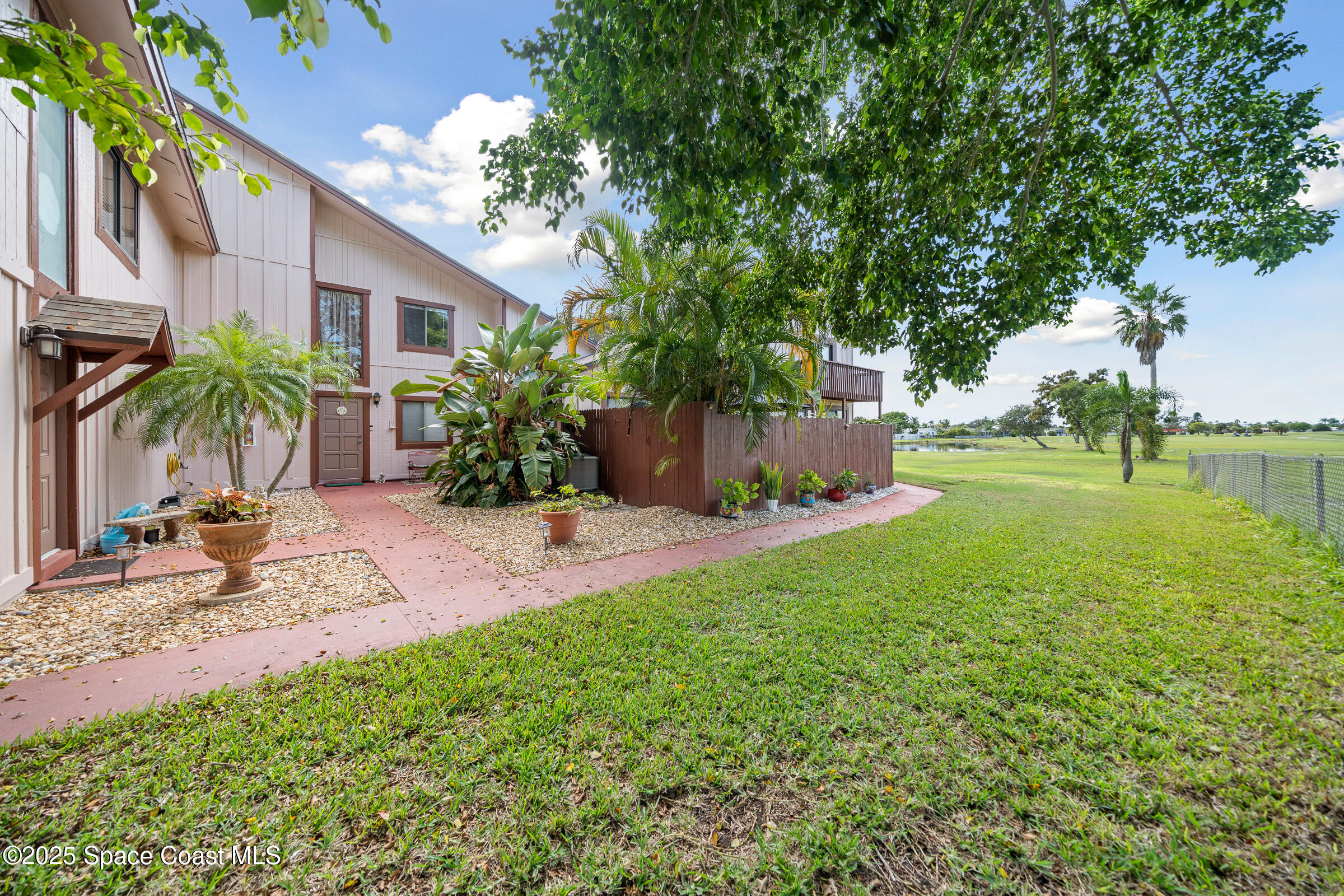 1518 Minutemen Causeway E 16