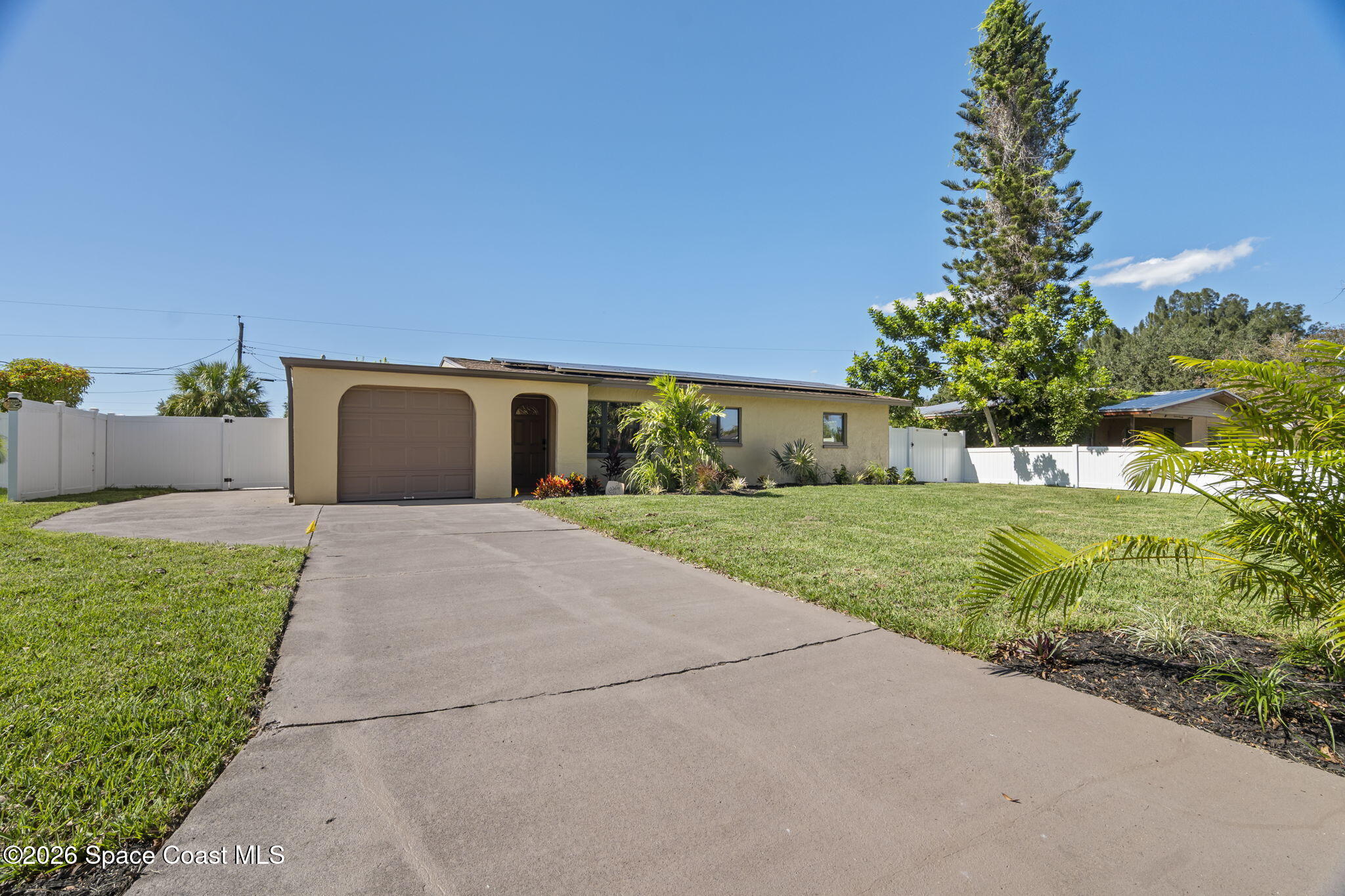 1458 Sea Breeze Lane