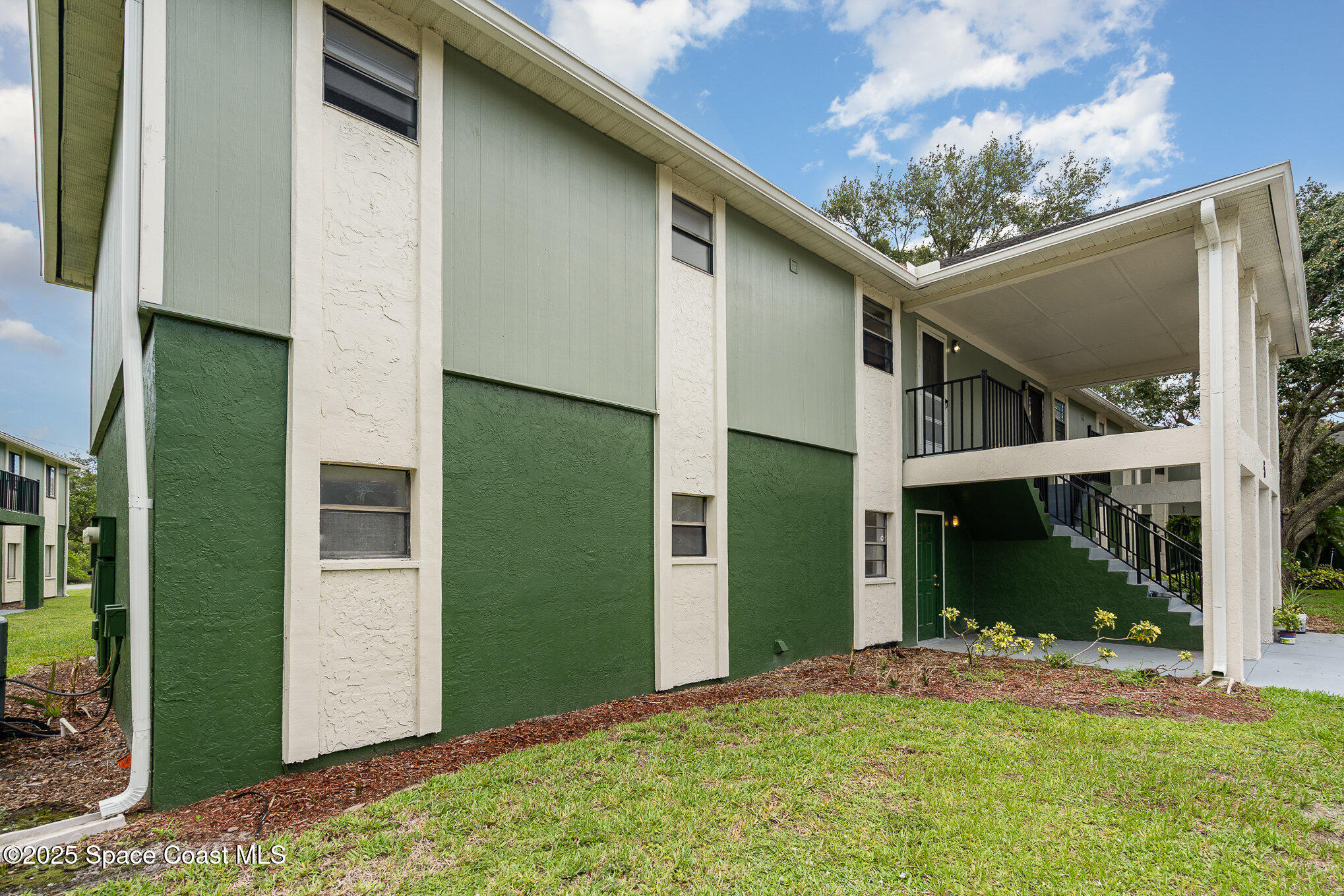 2219 Flower Tree Circle