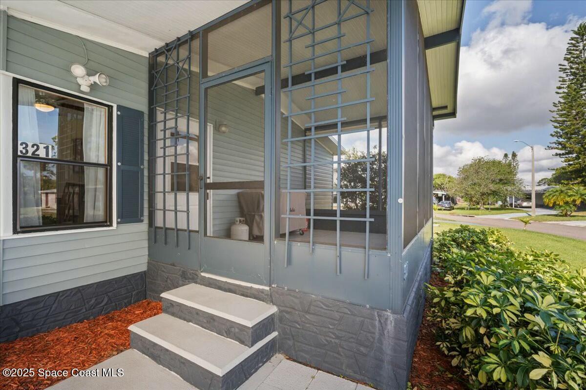 321 San Bernardo Drive