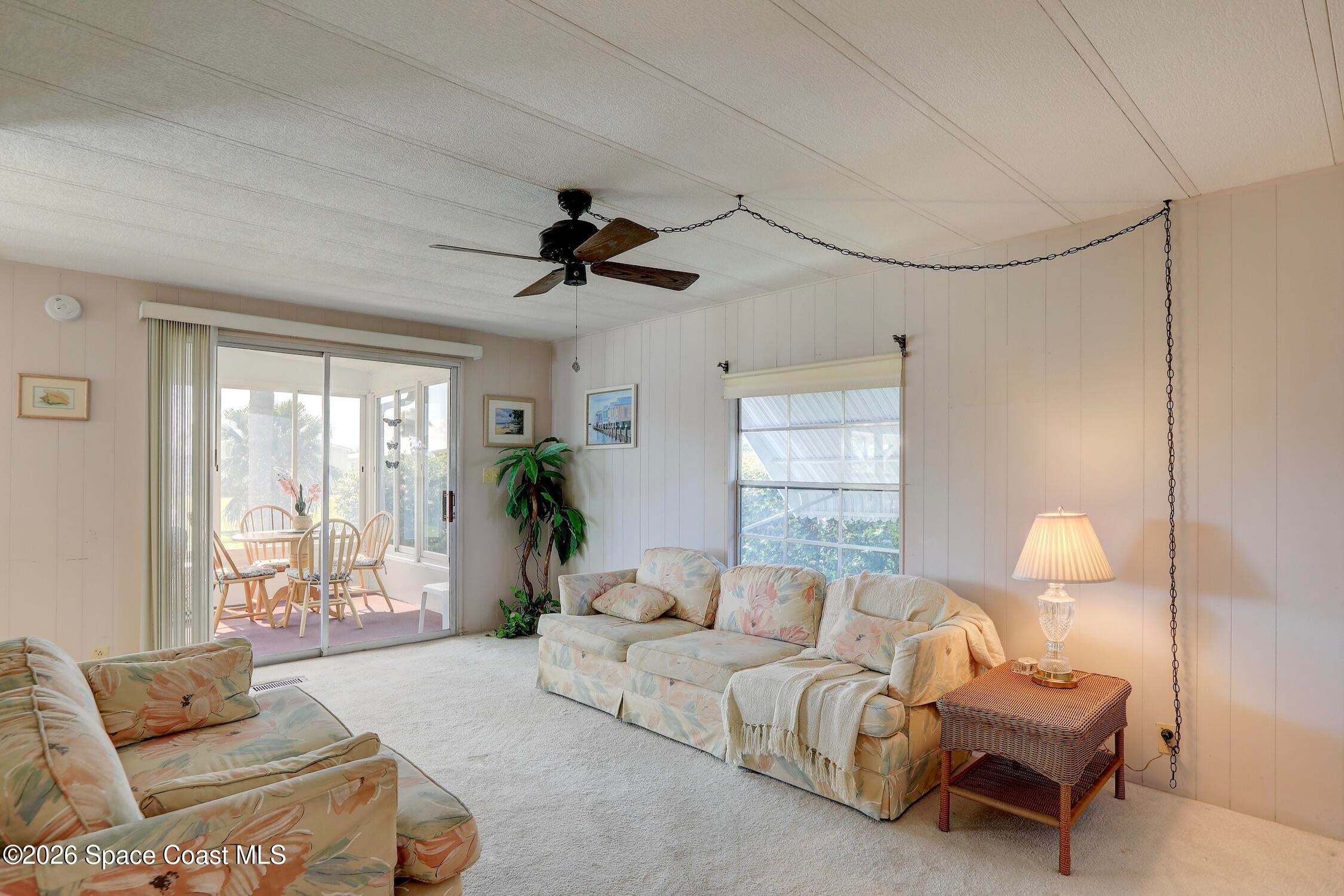 912 Oriole Circle