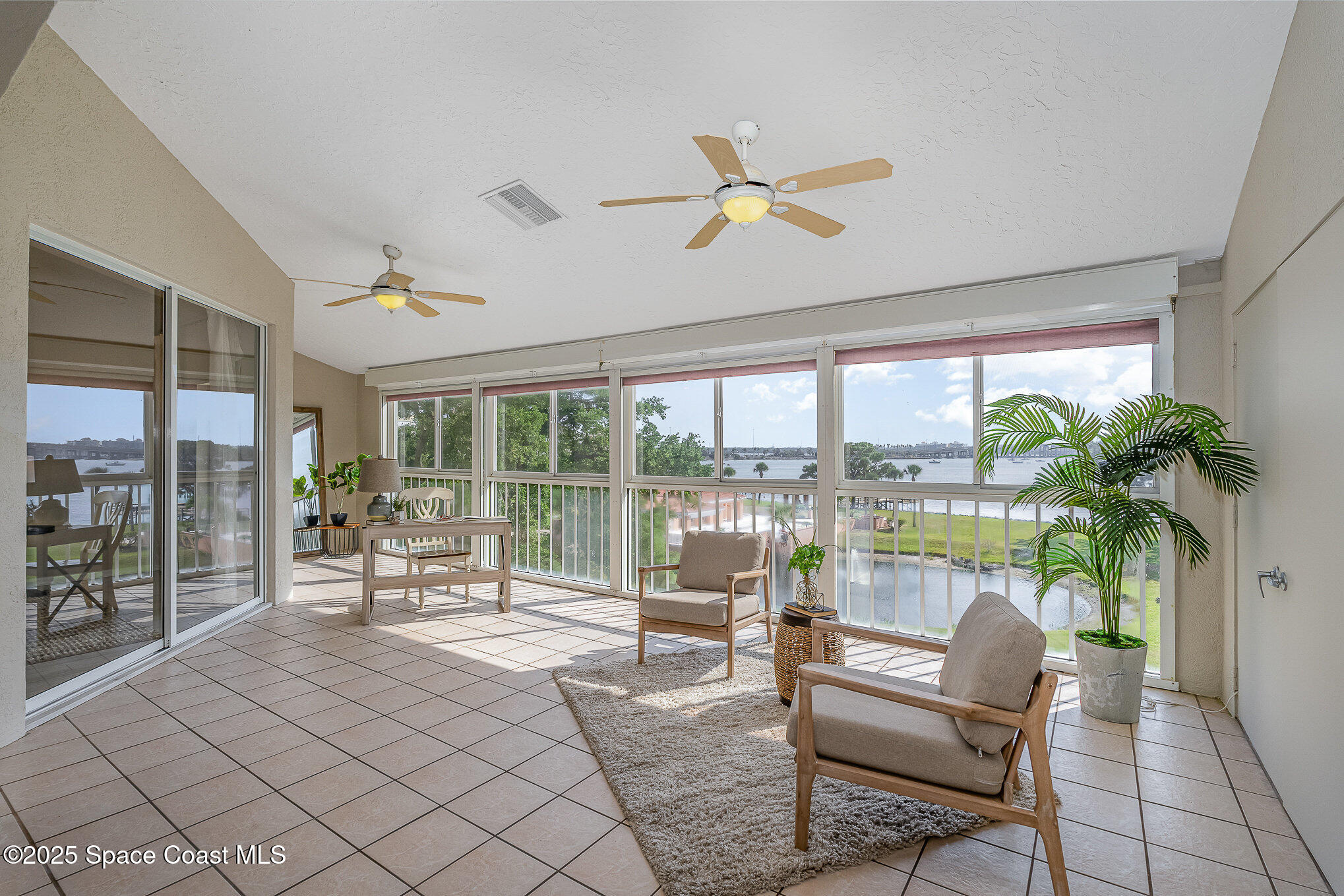 343 N Tropical Trail 404